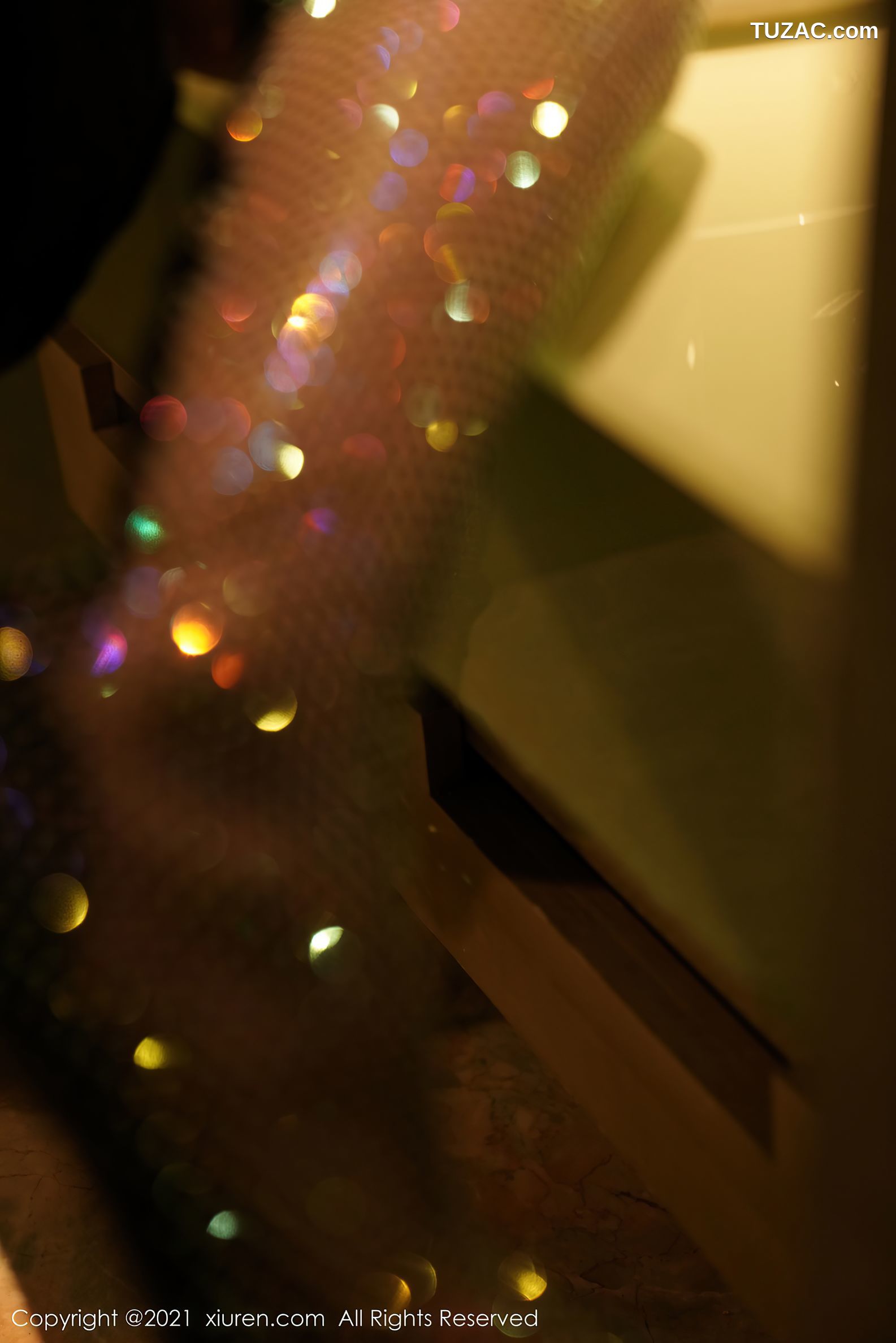 XiuRen秀人网-3222-美七Mia-户外轻薄皮草服饰性感黑色内衣-2021.03.19