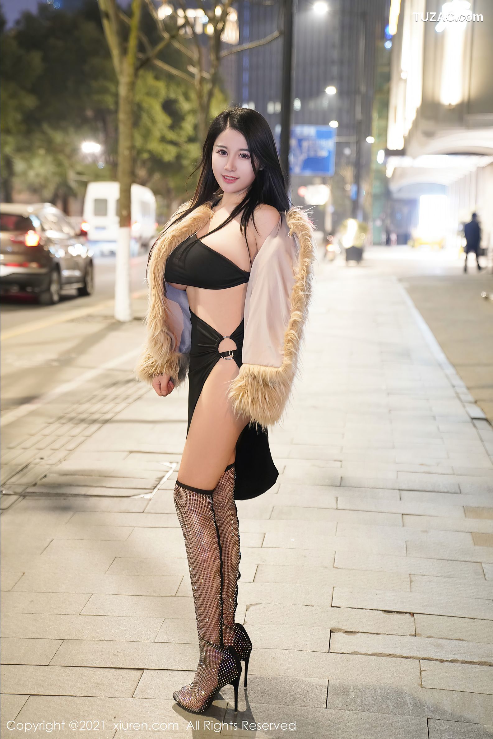 XiuRen秀人网-3222-美七Mia-户外轻薄皮草服饰性感黑色内衣-2021.03.19