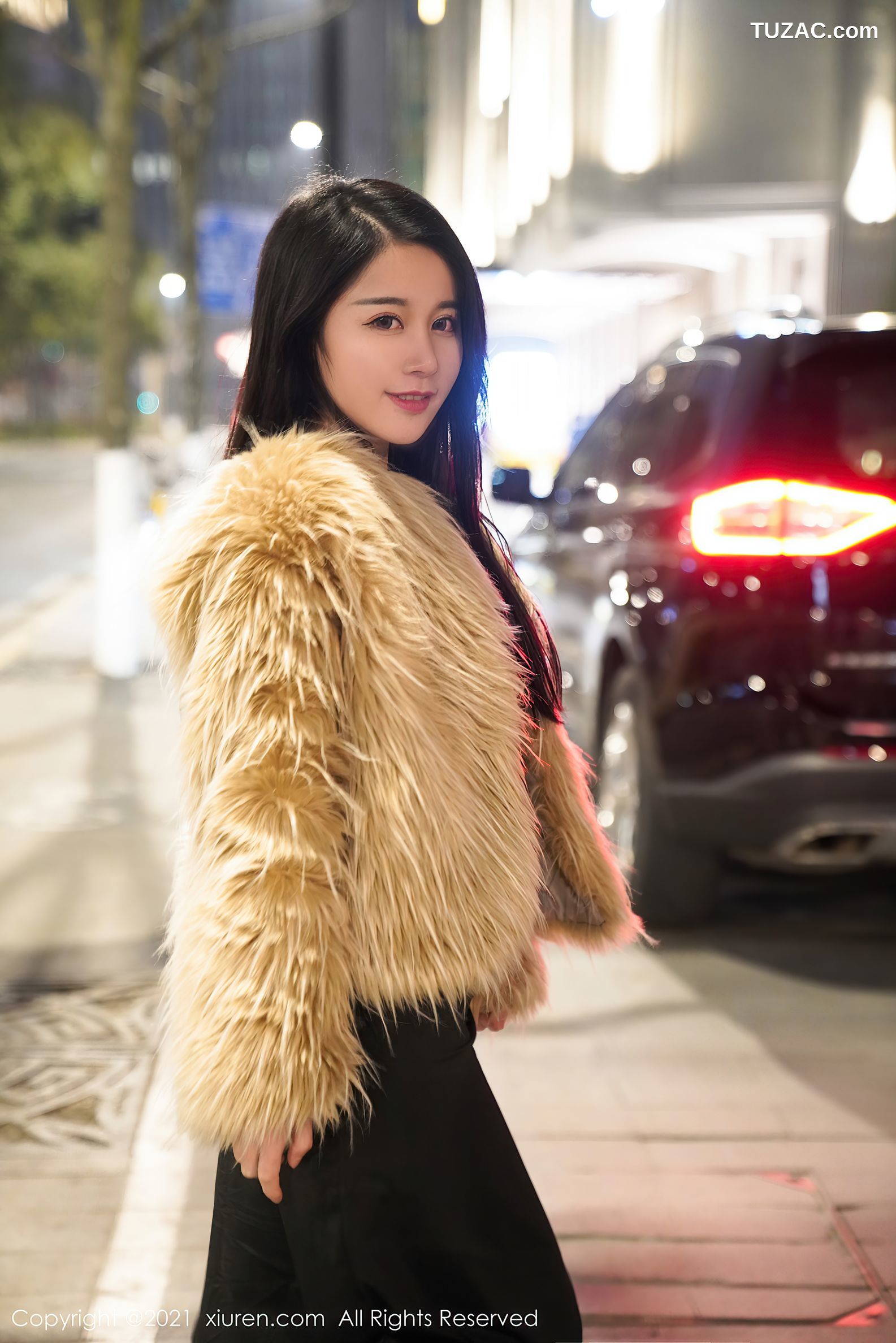 XiuRen秀人网-3222-美七Mia-户外轻薄皮草服饰性感黑色内衣-2021.03.19