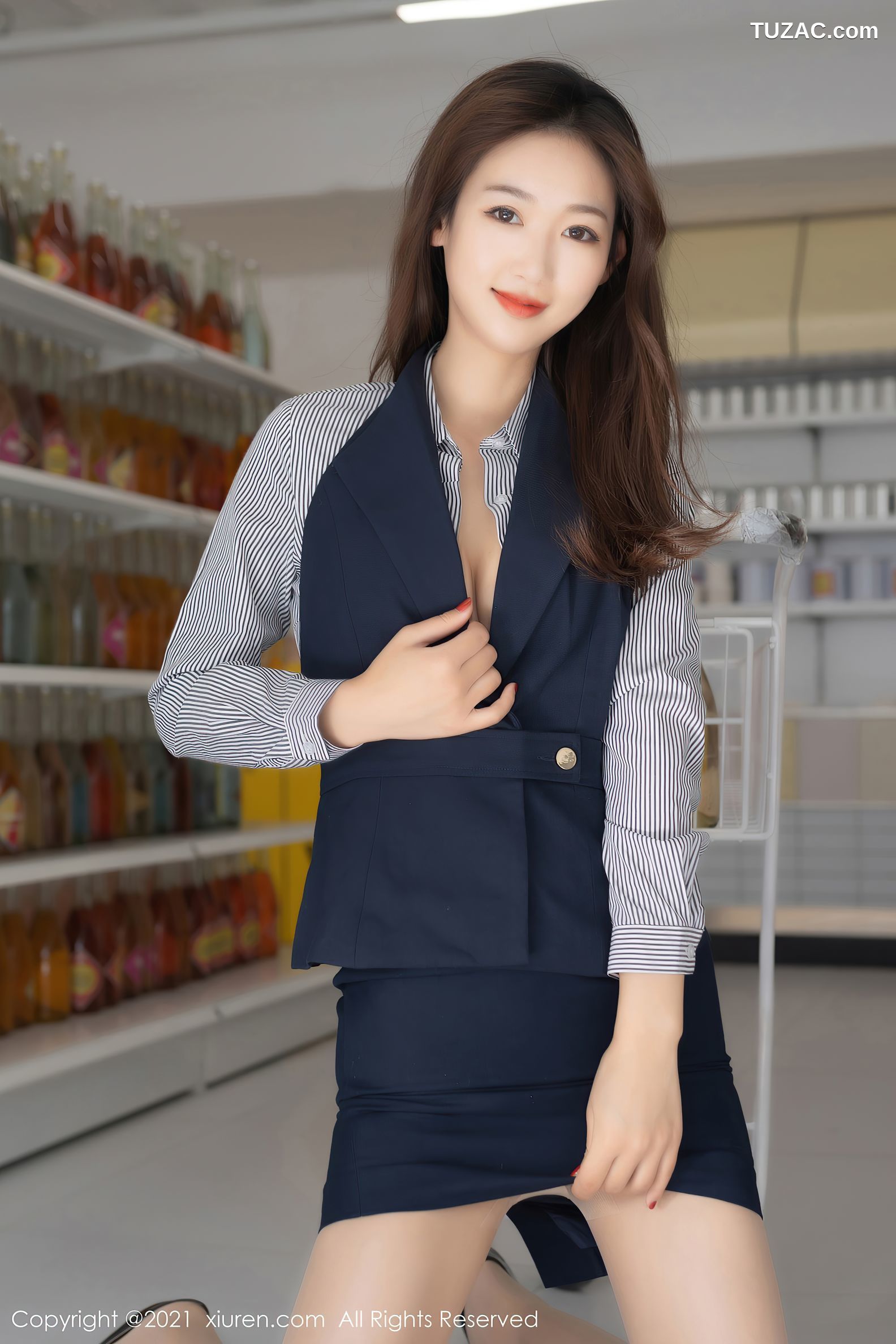 XiuRen秀人网-3241-唐安琪-推销员主题-商店性感红色内衣肉丝-2021.03.24