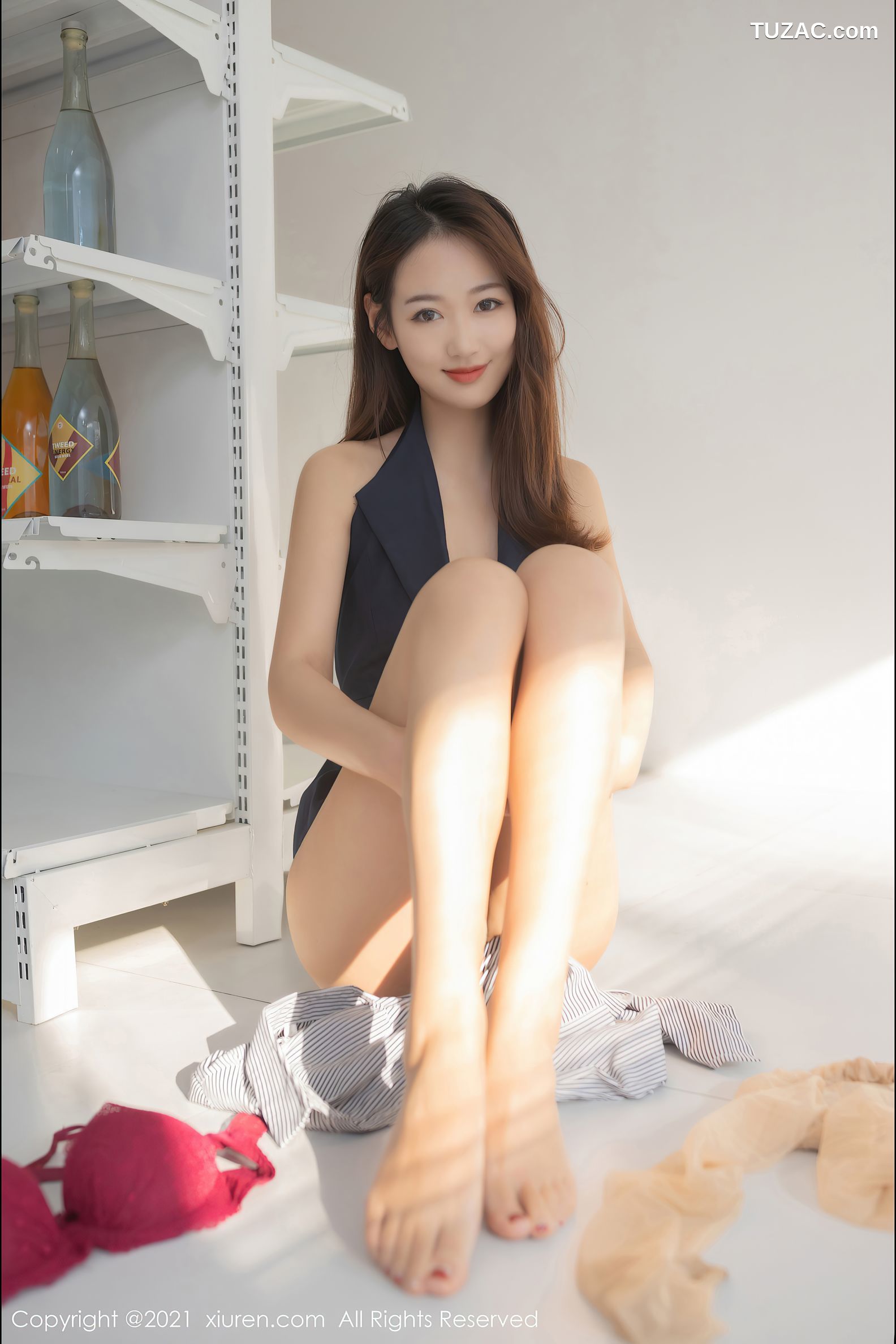 XiuRen秀人网-3241-唐安琪-推销员主题-商店性感红色内衣肉丝-2021.03.24