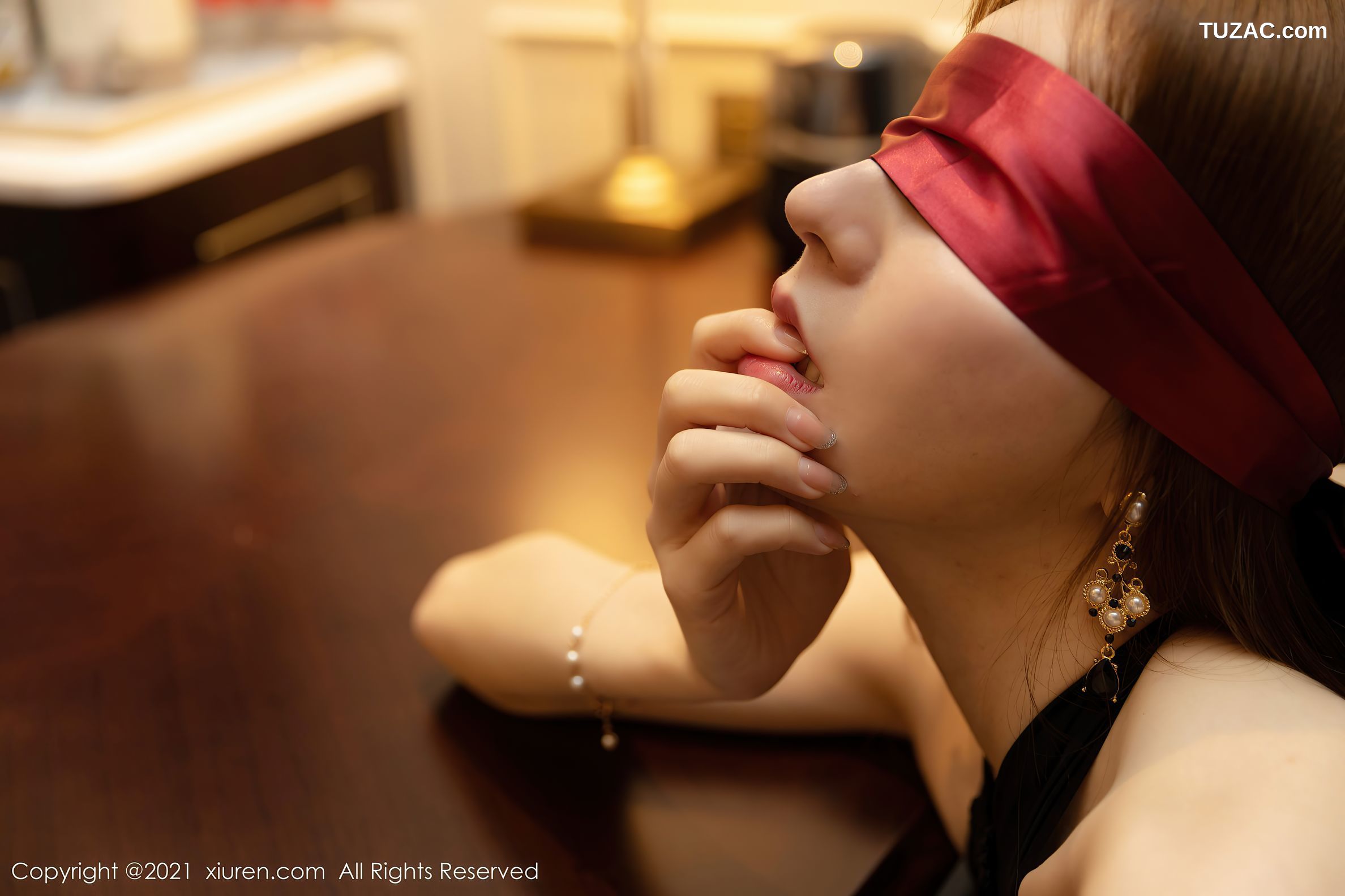 XiuRen秀人网-3244-周于希Sandy-厦门旅拍-真空豪乳飘带遮点-2021.03.25