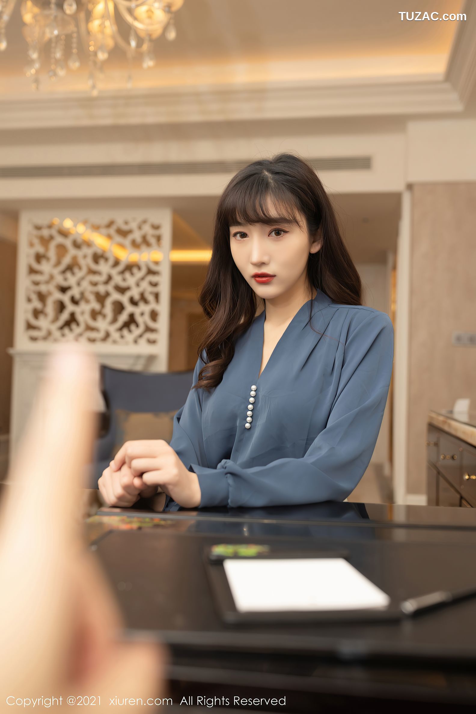 XiuRen秀人网-3246-陆萱萱-职场制服性感内衣超薄黑丝-2021.03.25