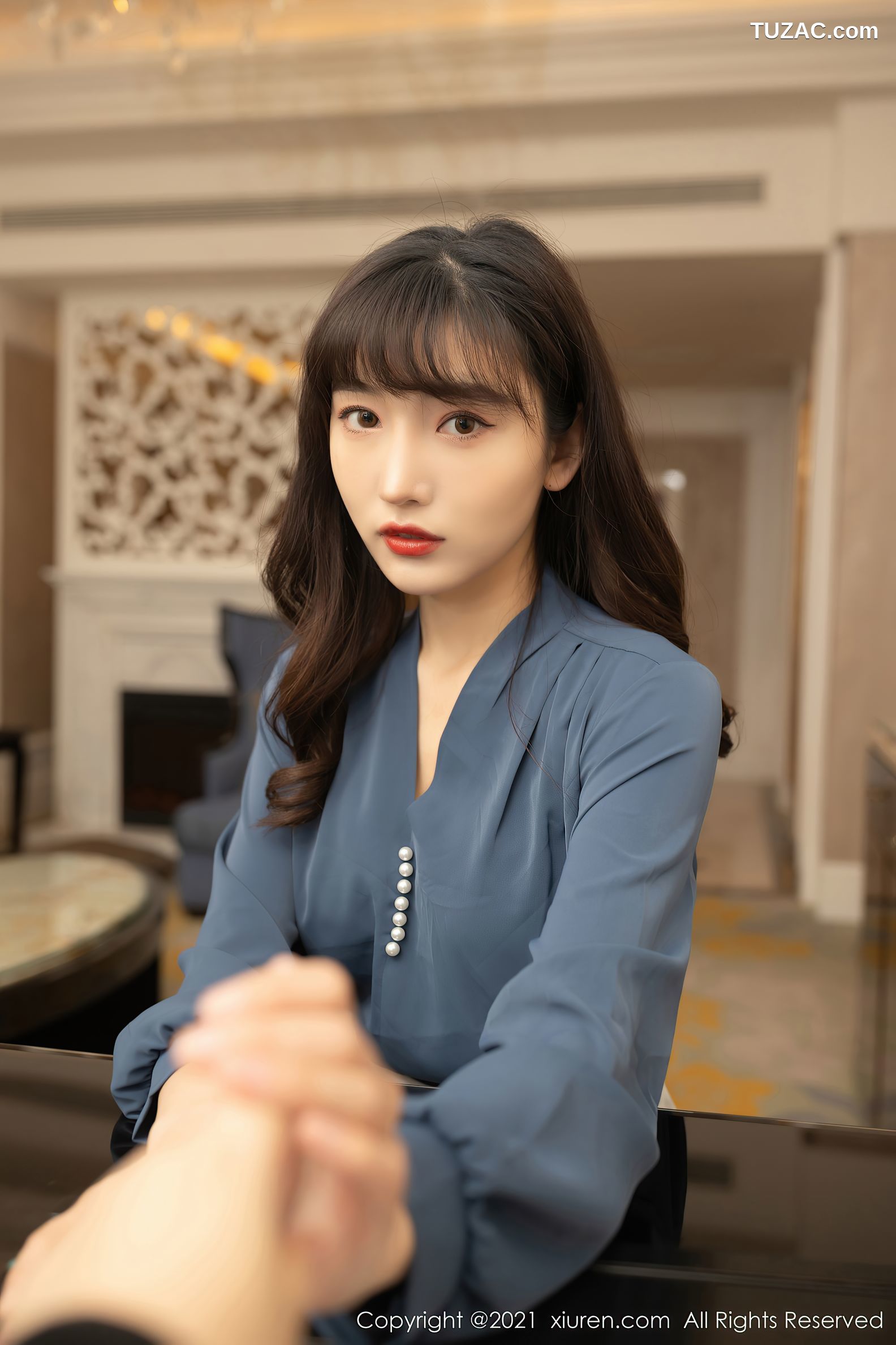 XiuRen秀人网-3246-陆萱萱-职场制服性感内衣超薄黑丝-2021.03.25
