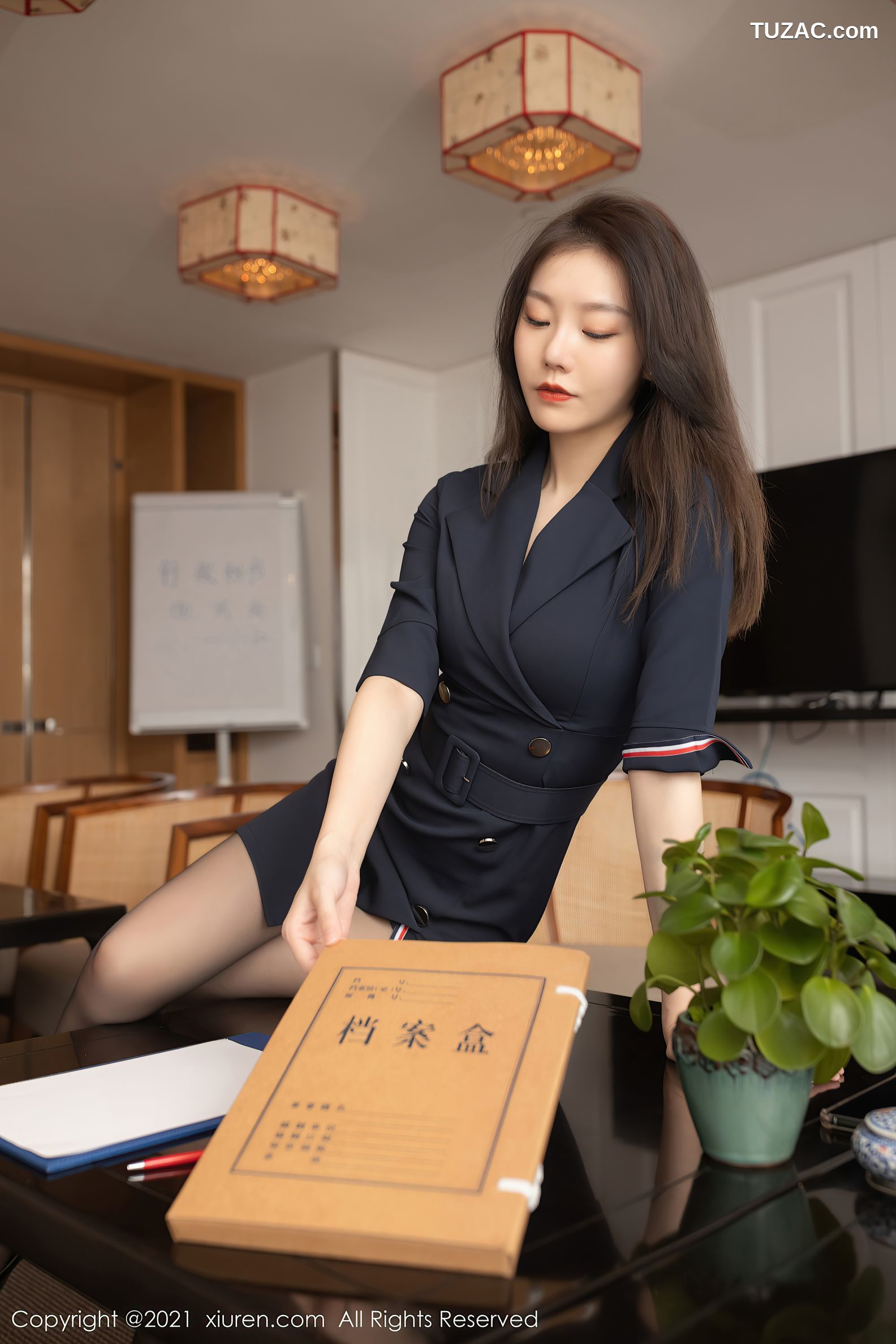 XiuRen秀人网-3255-安然Maleah-成都旅拍-秘书面试主题黑丝-2021.03.29