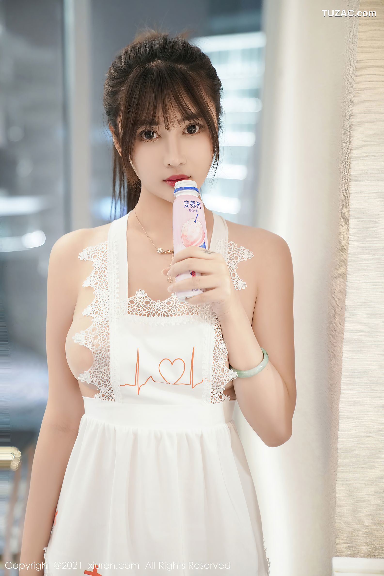 XiuRen秀人网-3302-萌奈子-白色情趣内衣主题真空火辣身材-2021.04.14