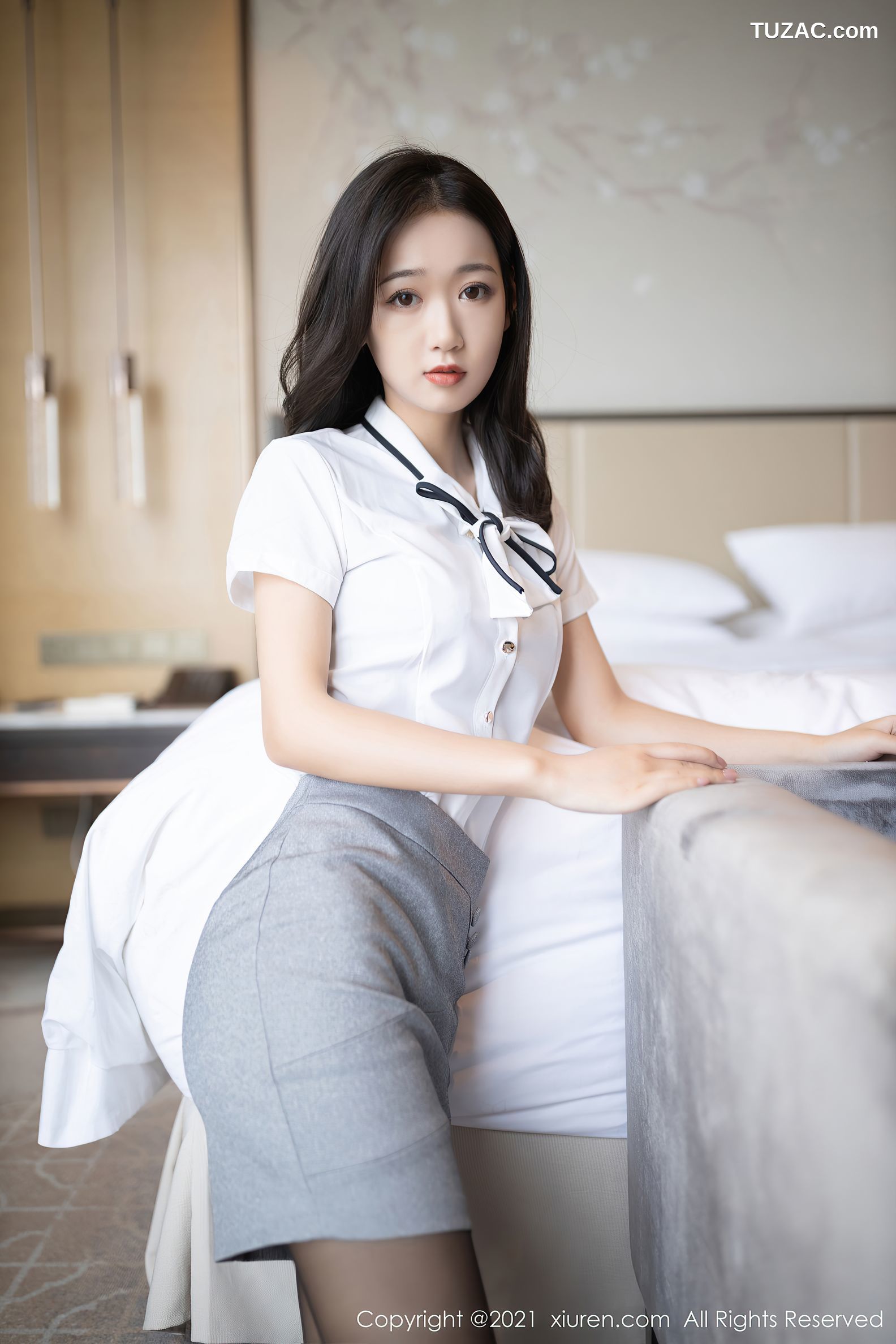 XiuRen秀人网-3307-唐安琪-酒店宾客服务主题床上黑色内衣黑丝-2021.04.14