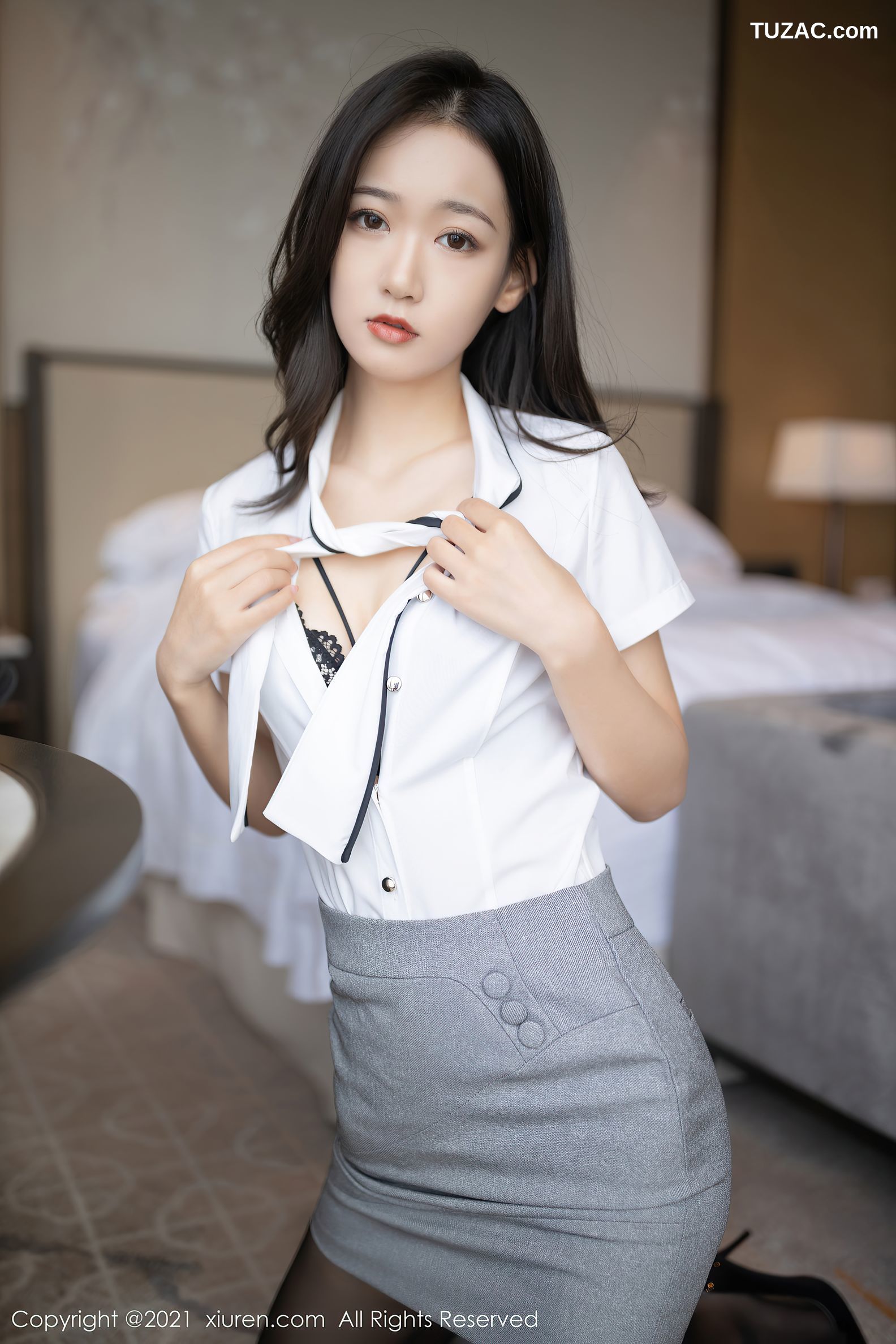 XiuRen秀人网-3307-唐安琪-酒店宾客服务主题床上黑色内衣黑丝-2021.04.14