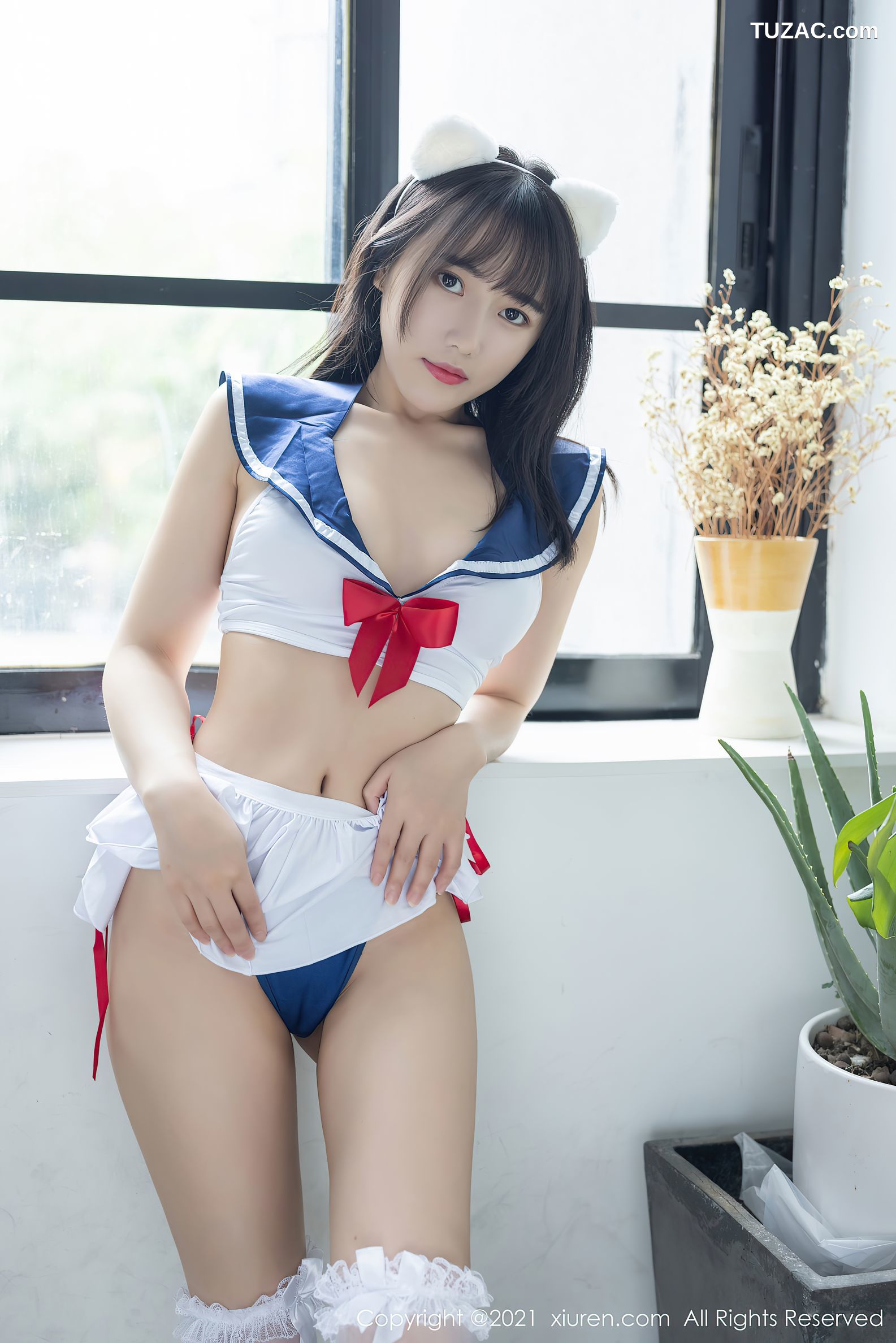 XiuRen秀人网-3330-唐心-性感美少女服饰白丝腿袜-2021.04.22