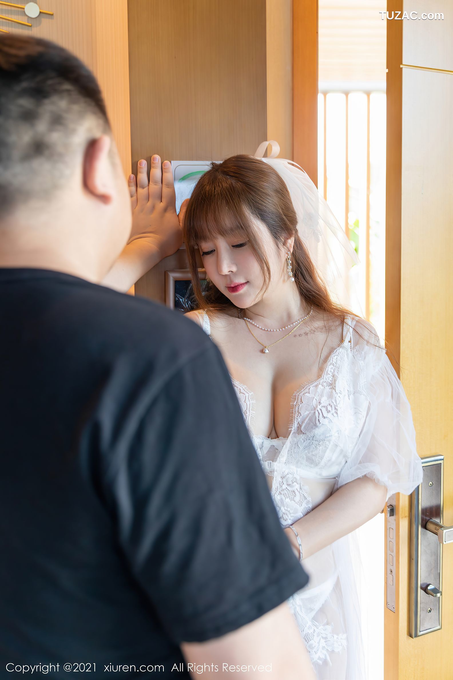 XiuRen秀人网-3337-王雨纯-三亚旅拍-婚纱剧情主题床上豪乳翘臀-2021.04.23