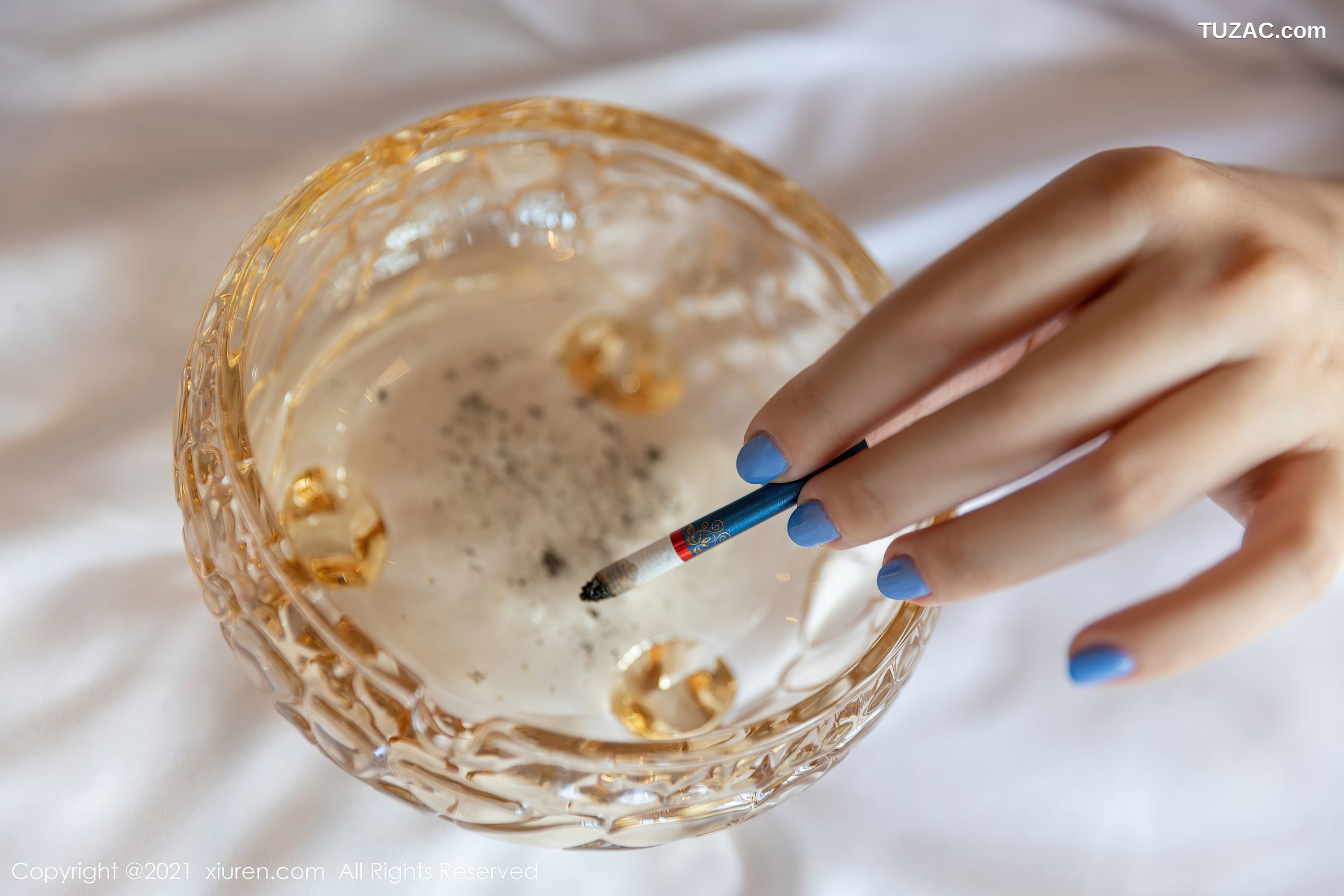 XiuRen秀人网-3337-王雨纯-三亚旅拍-婚纱剧情主题床上豪乳翘臀-2021.04.23