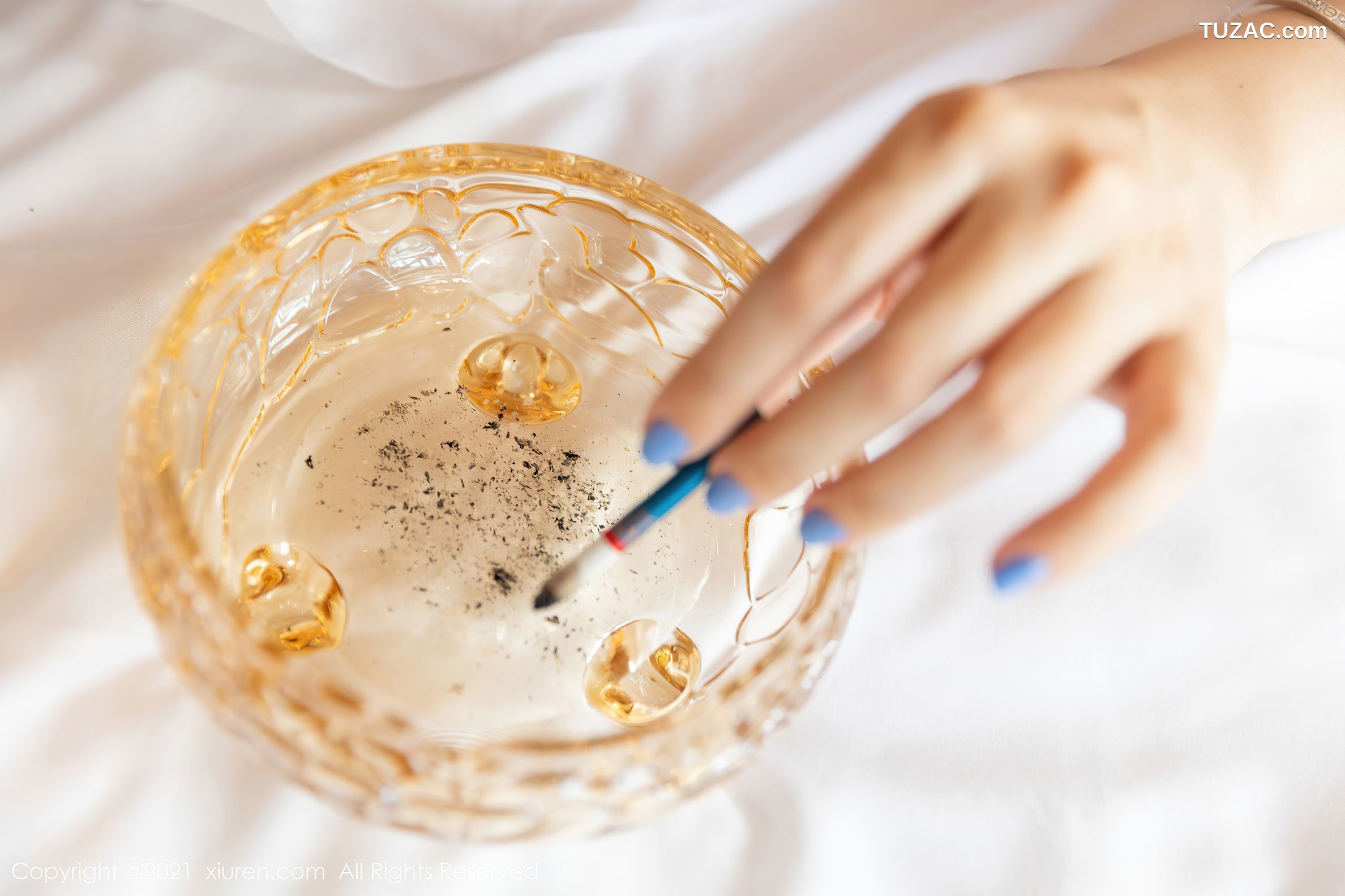 XiuRen秀人网-3337-王雨纯-三亚旅拍-婚纱剧情主题床上豪乳翘臀-2021.04.23