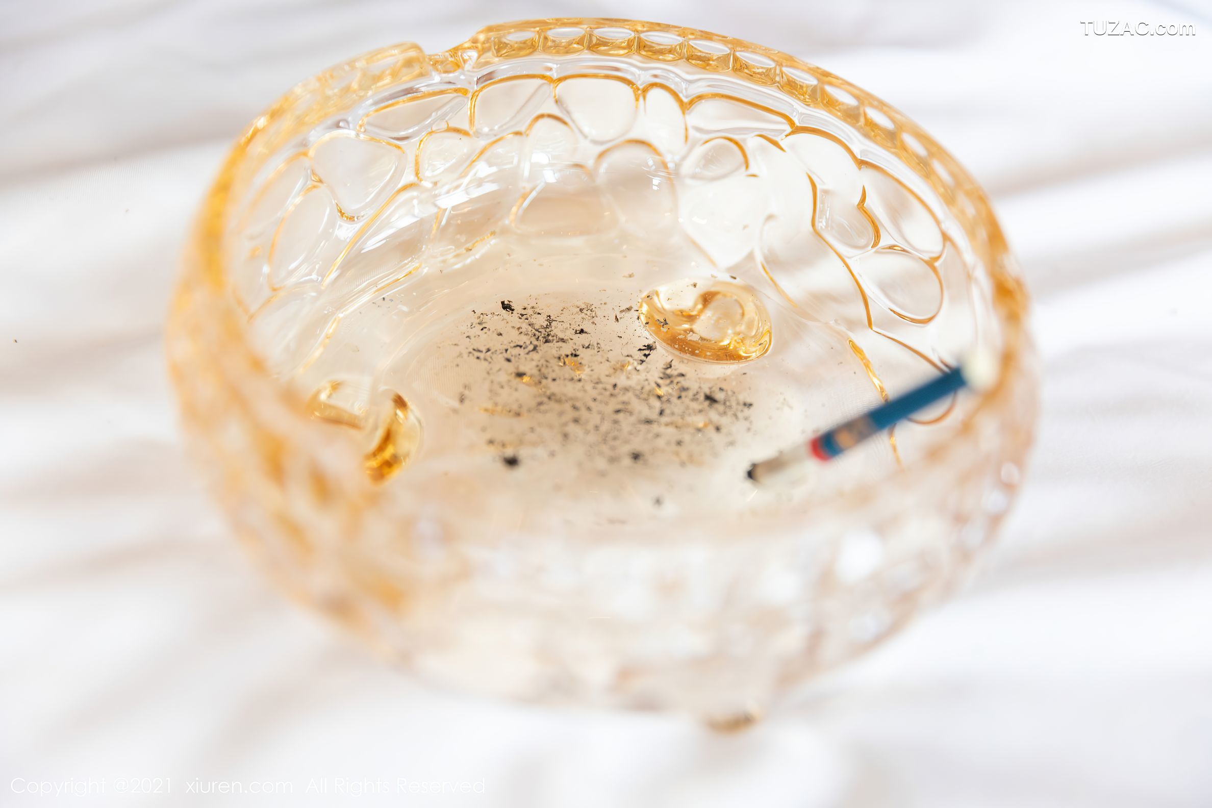 XiuRen秀人网-3337-王雨纯-三亚旅拍-婚纱剧情主题床上豪乳翘臀-2021.04.23