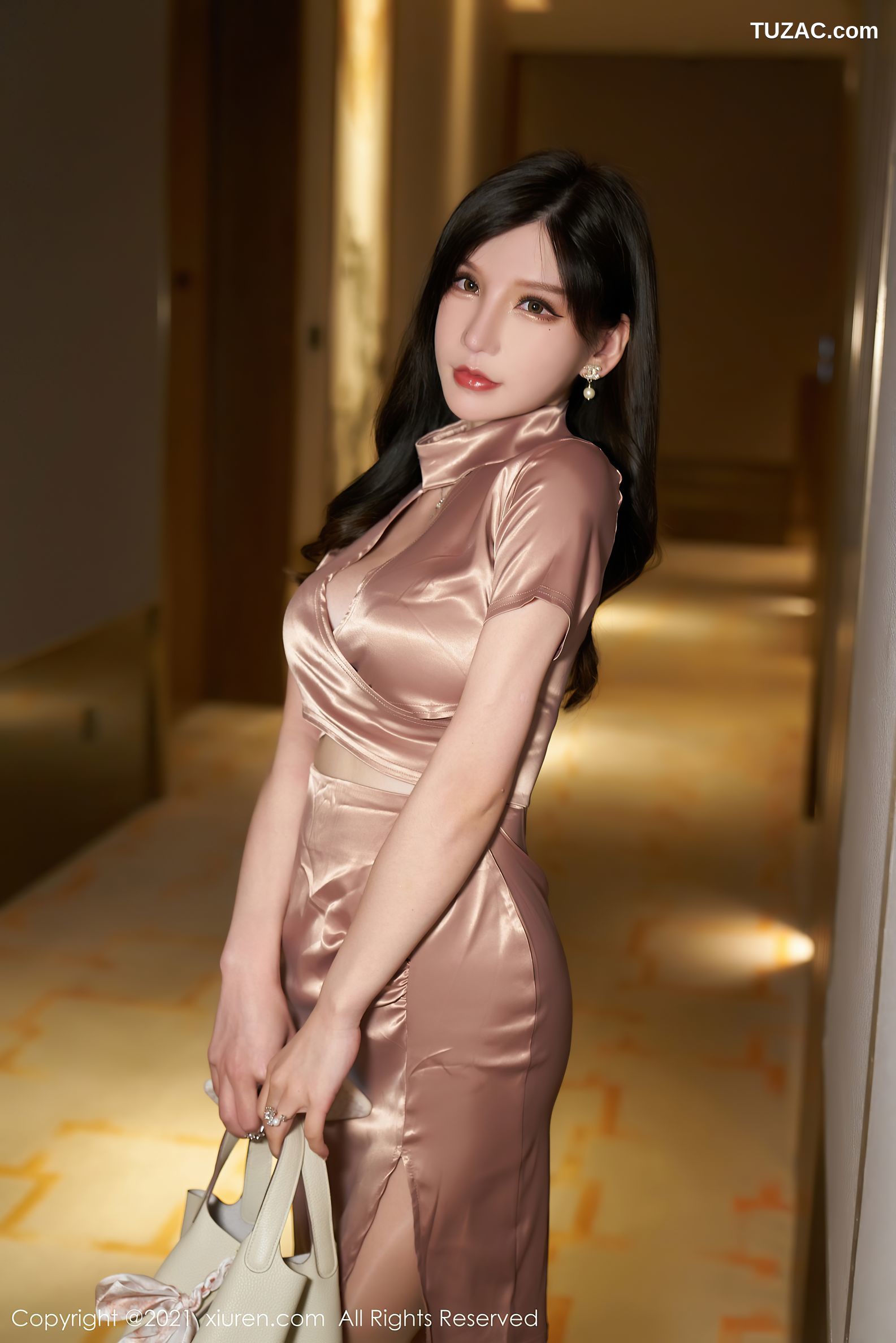 XiuRen秀人网-3338-周于希Sandy-黑色内衣超薄闪亮肉丝裤袜-2021.04.23