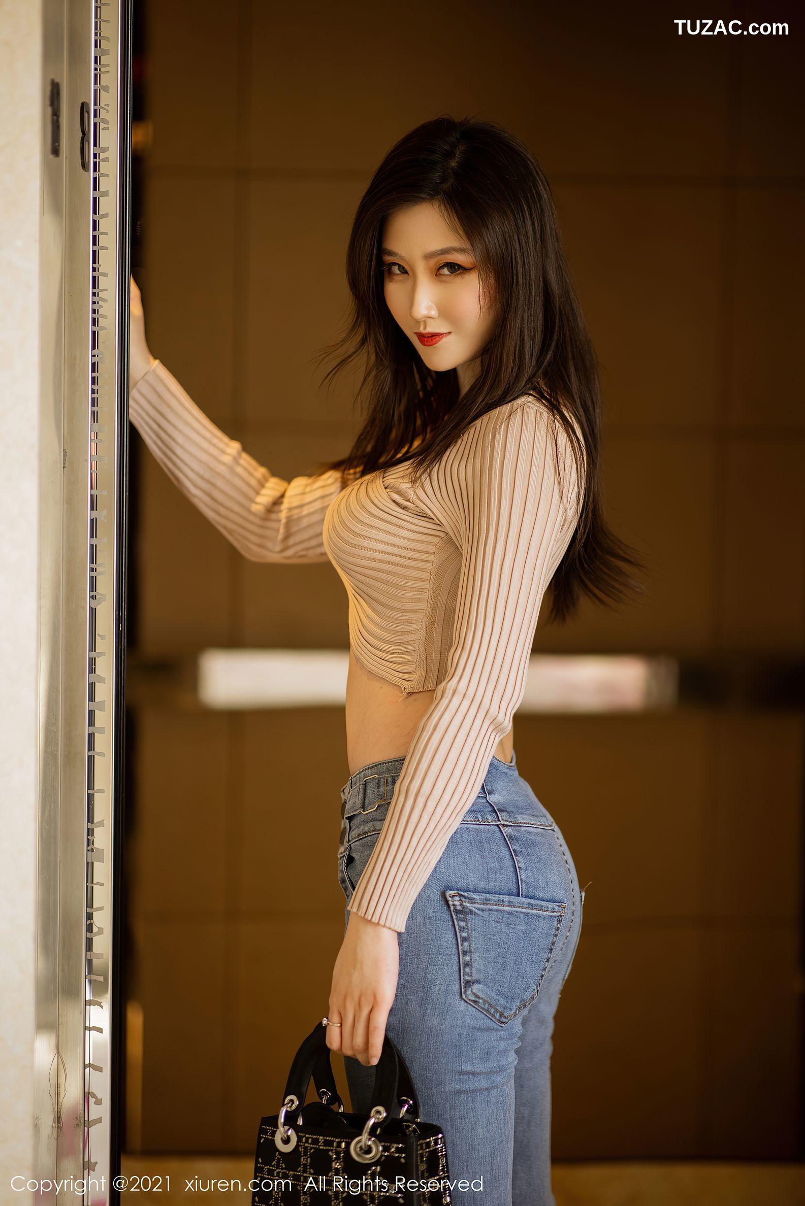 XiuRen秀人网-3351-刘艾琳Allen-紧身牛仔裤超薄黑丝-2021.04.27