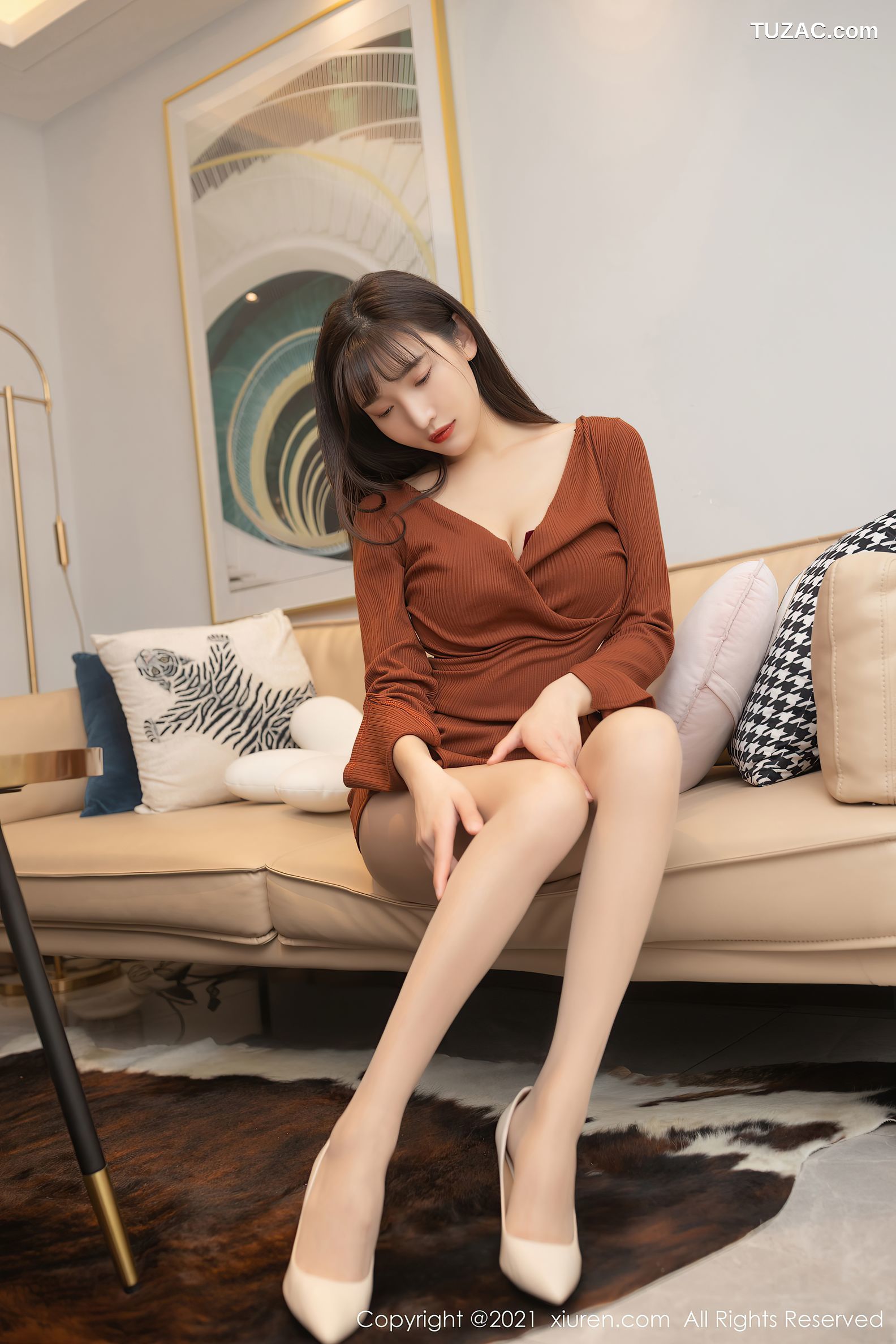 XiuRen秀人网-3362-陆萱萱-成都旅拍-租赁女友见父母主题肉丝-2021.04.28