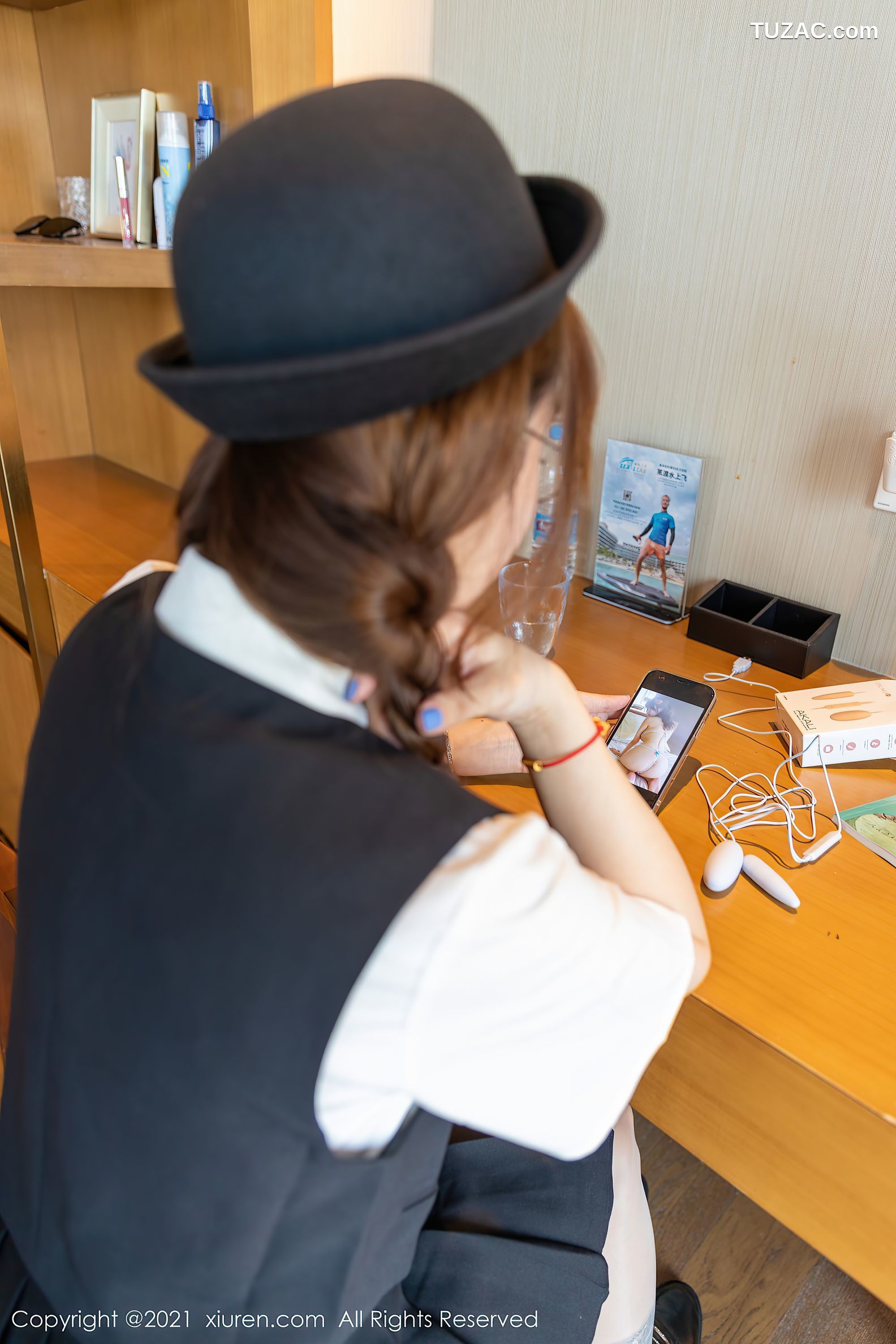 XiuRen秀人网-3366-王雨纯-三亚旅拍-尾随剧情主题性感内衣-2021.04.29