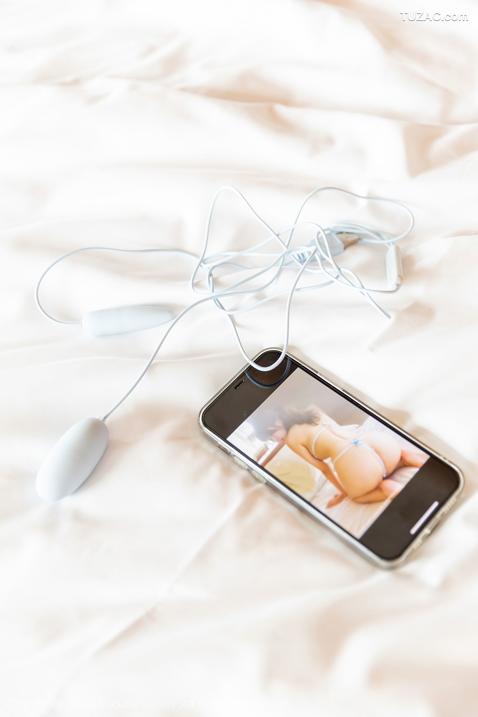 XiuRen秀人网-3366-王雨纯-三亚旅拍-尾随剧情主题性感内衣-2021.04.29