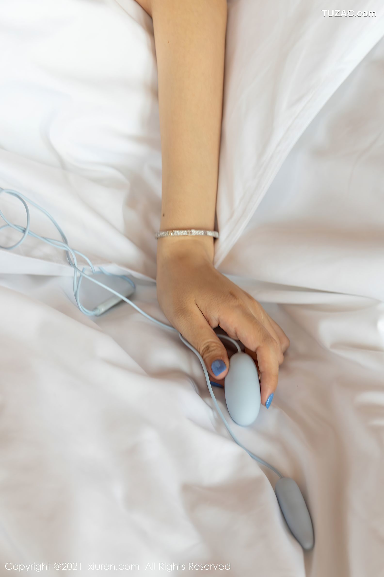 XiuRen秀人网-3366-王雨纯-三亚旅拍-尾随剧情主题性感内衣-2021.04.29