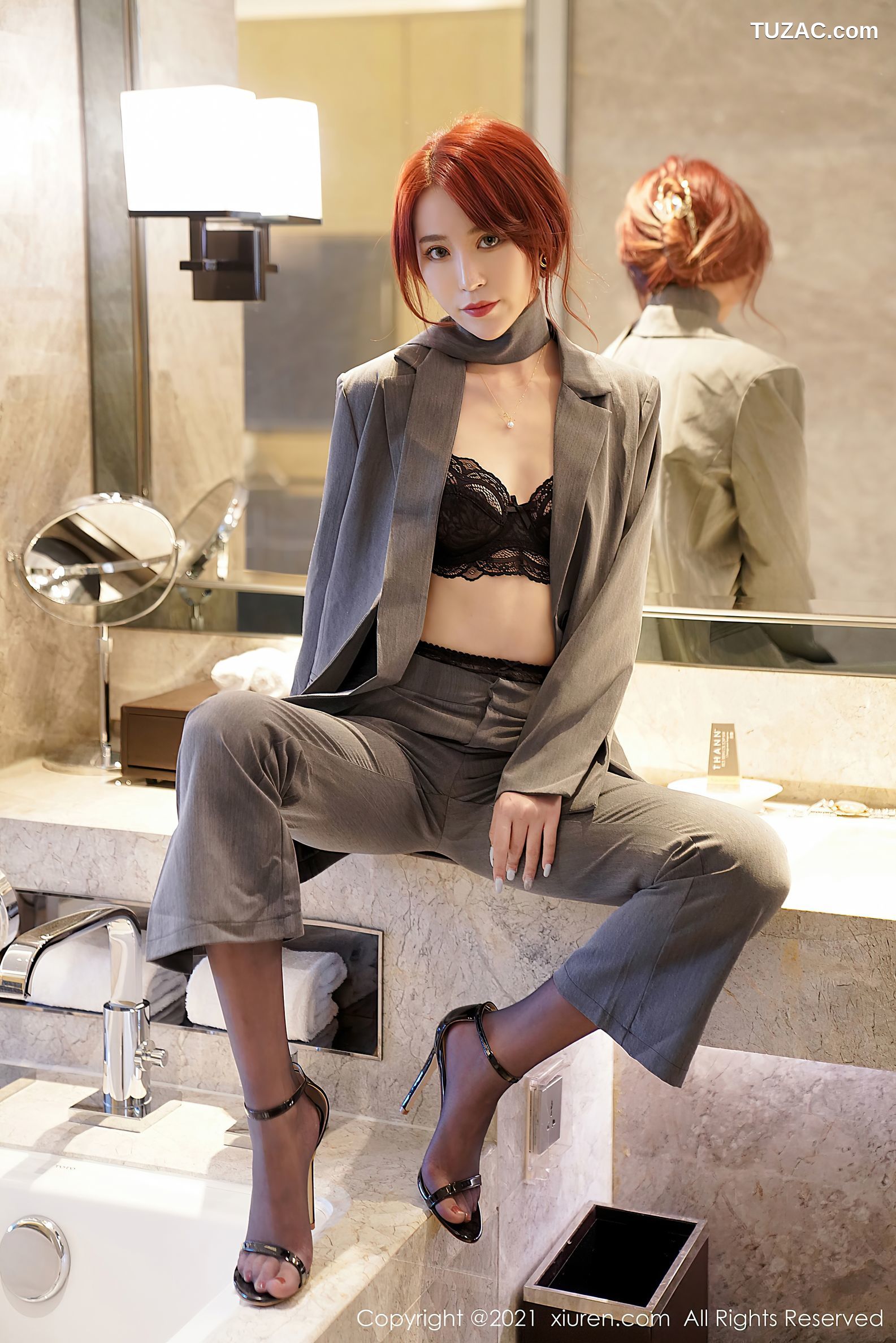 XiuRen秀人网-3368-周慕汐baby-制服黑色蕾丝内衣蕾丝吊带袜-2021.04.30