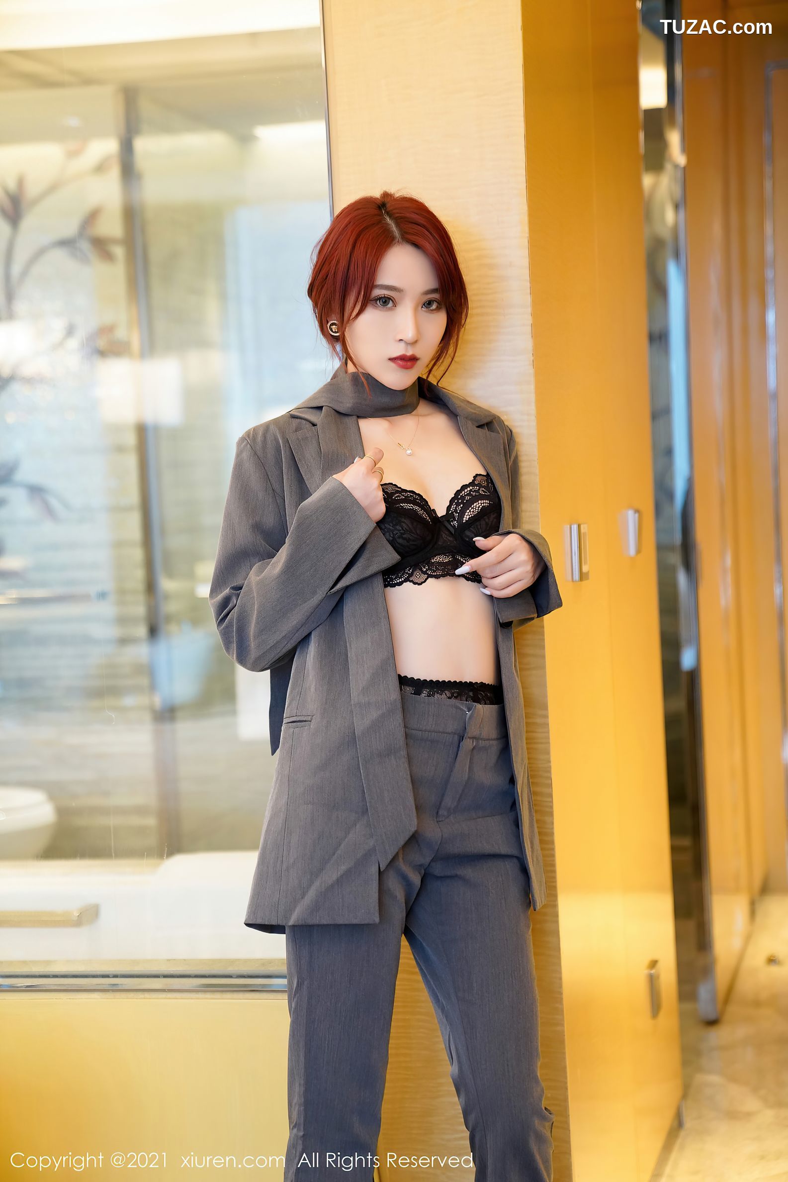 XiuRen秀人网-3368-周慕汐baby-制服黑色蕾丝内衣蕾丝吊带袜-2021.04.30