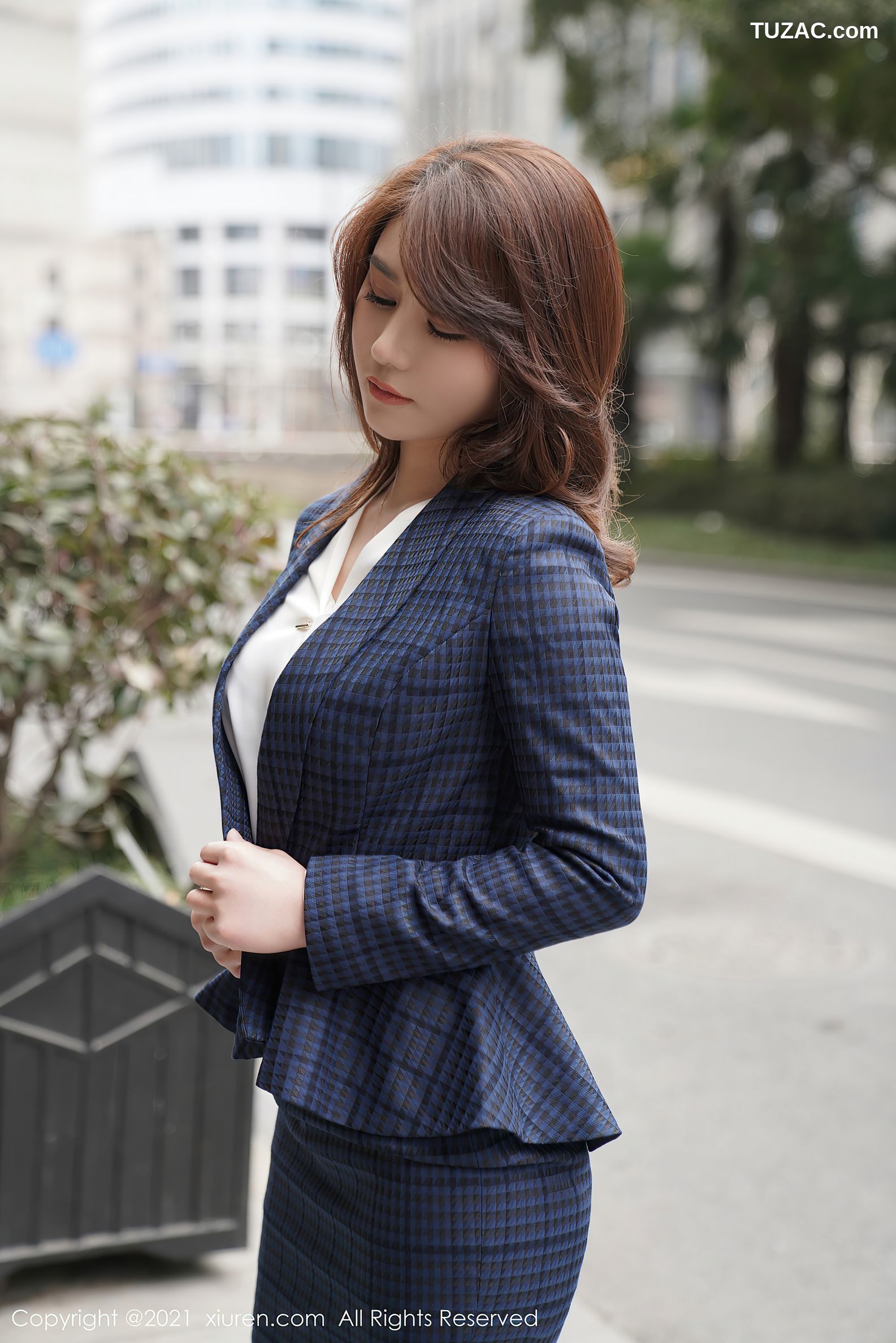 XiuRen秀人网-3400-Fairy如歌-经典OL主题黑色内衣黑丝吊带袜-2021.05.12