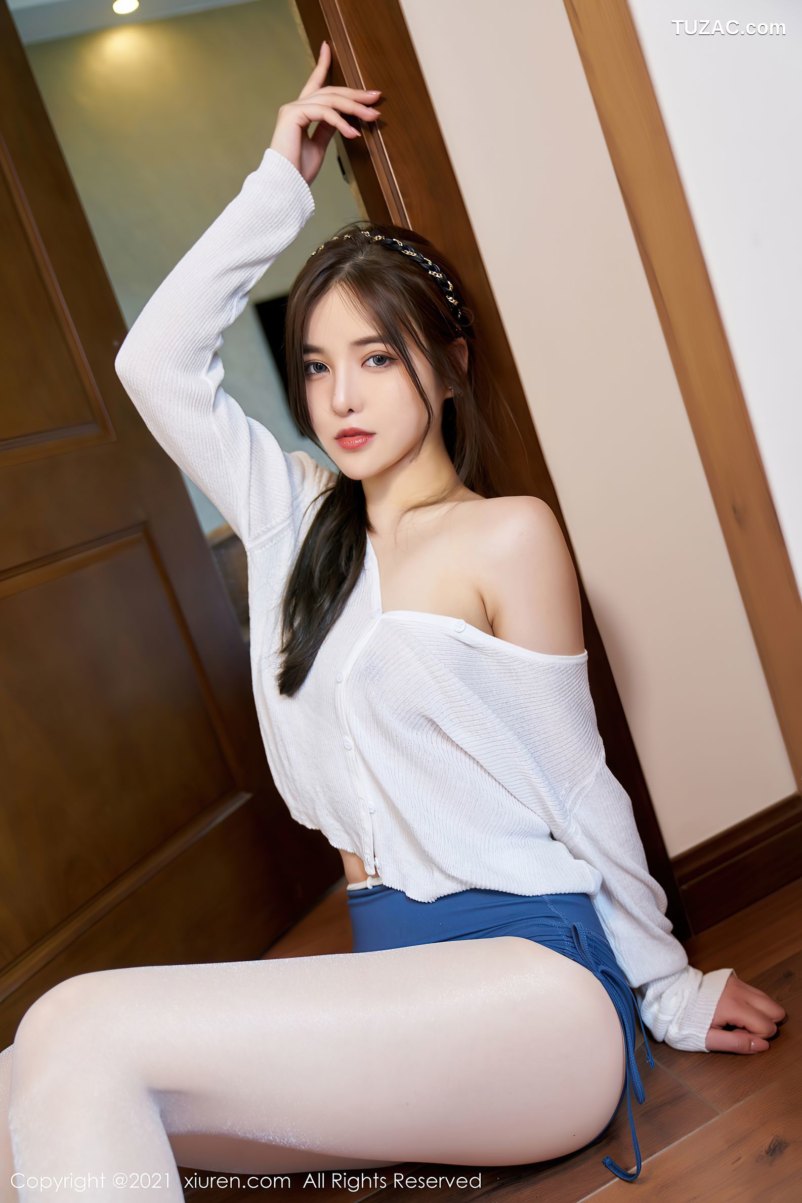 XiuRen秀人网-3419-韩静安-白衣蓝短裤蕾丝内裤白丝-2021.05.17