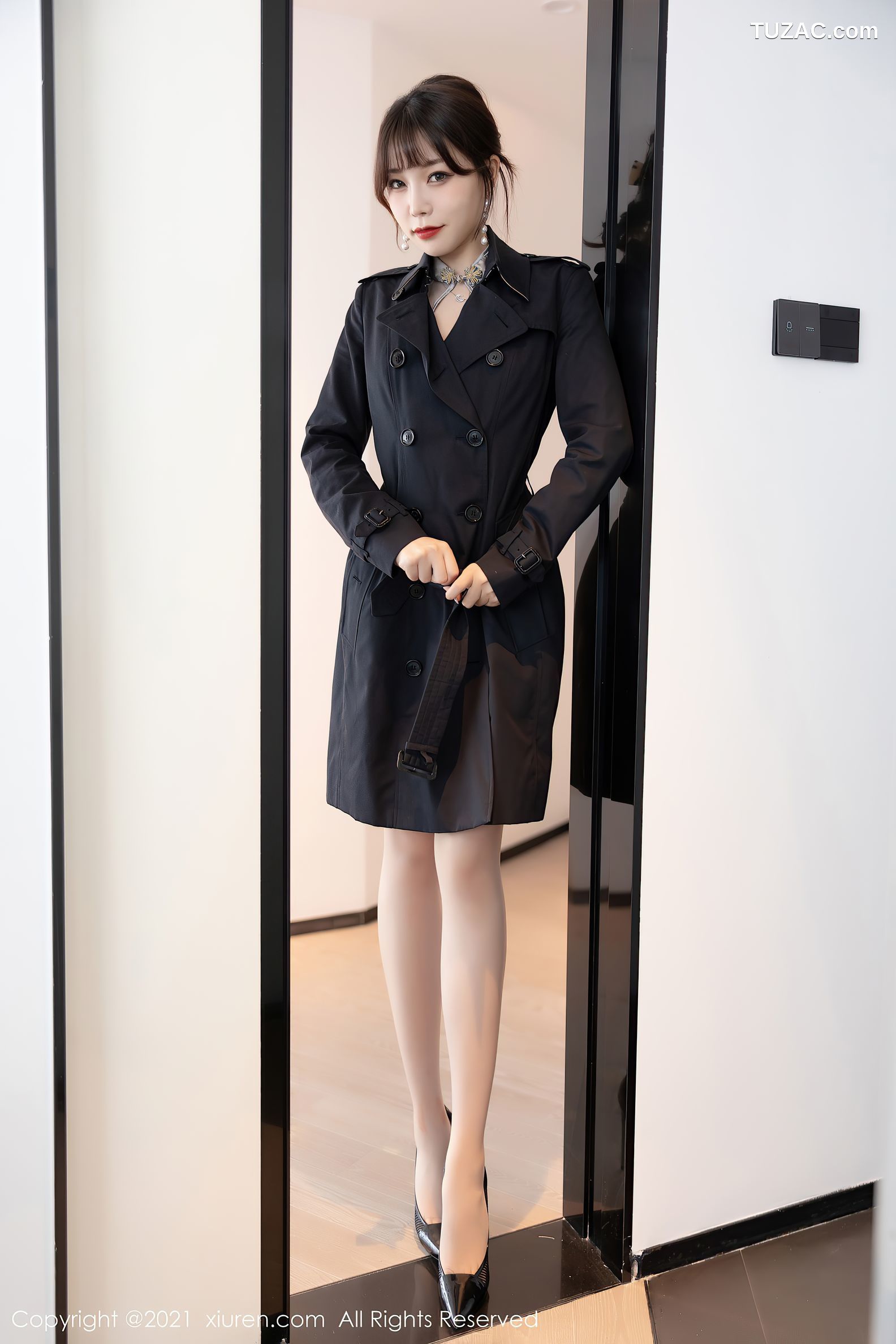 XiuRen秀人网-3422-芝芝Booty-风衣情趣薄纱-2021.05.17