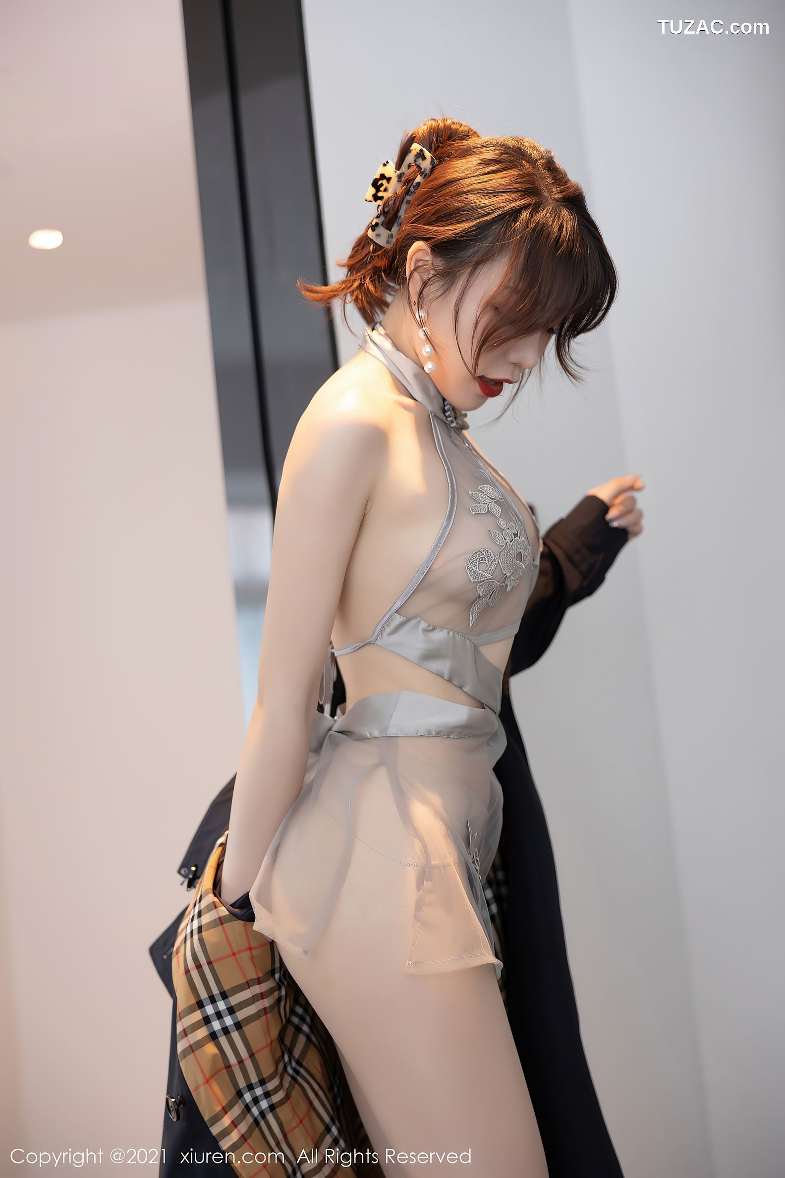 XiuRen秀人网-3422-芝芝Booty-风衣情趣薄纱-2021.05.17