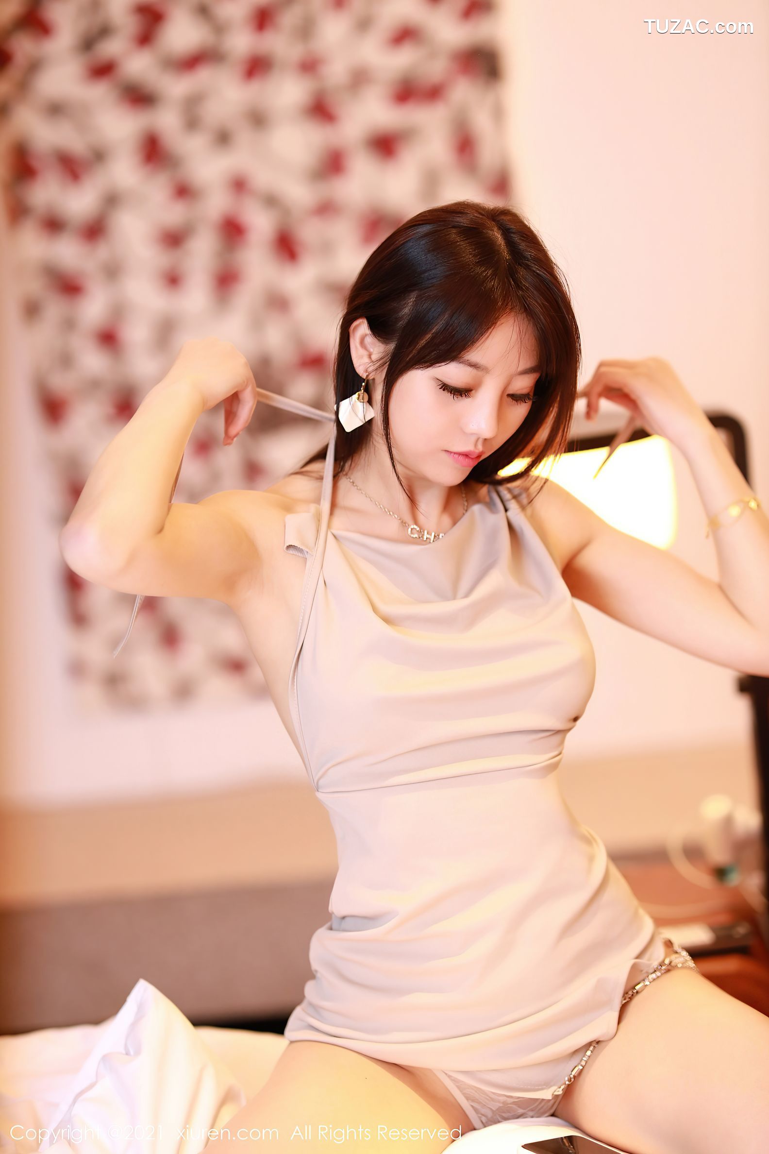 XiuRen秀人网-3440-佘贝拉bella-西双版纳旅拍-典雅吊带裙肉丝-2021.05.20