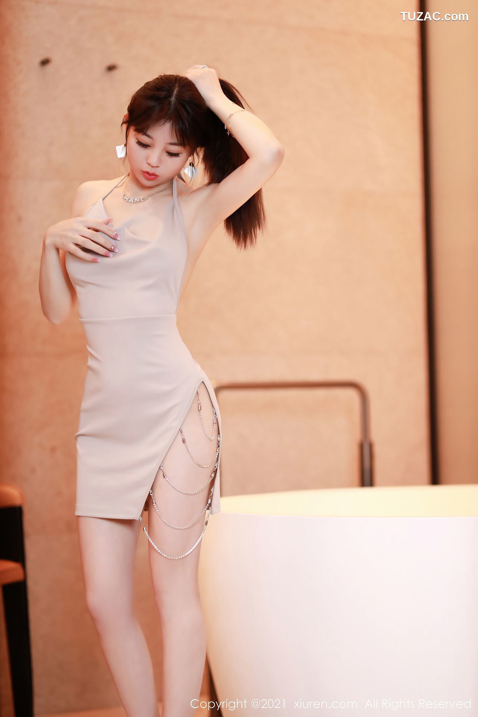 XiuRen秀人网-3440-佘贝拉bella-西双版纳旅拍-典雅吊带裙肉丝-2021.05.20