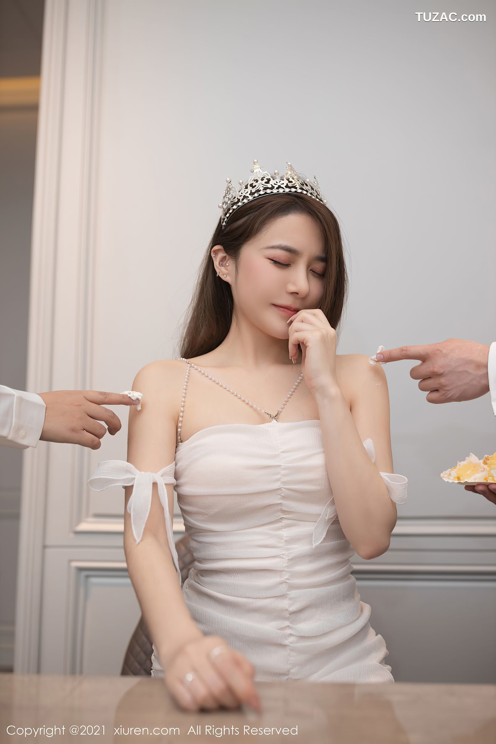 XiuRen秀人网-3447-鱼子酱Fish-成都旅拍-生日剧情主题浴室泡泡浴-2021.05.21