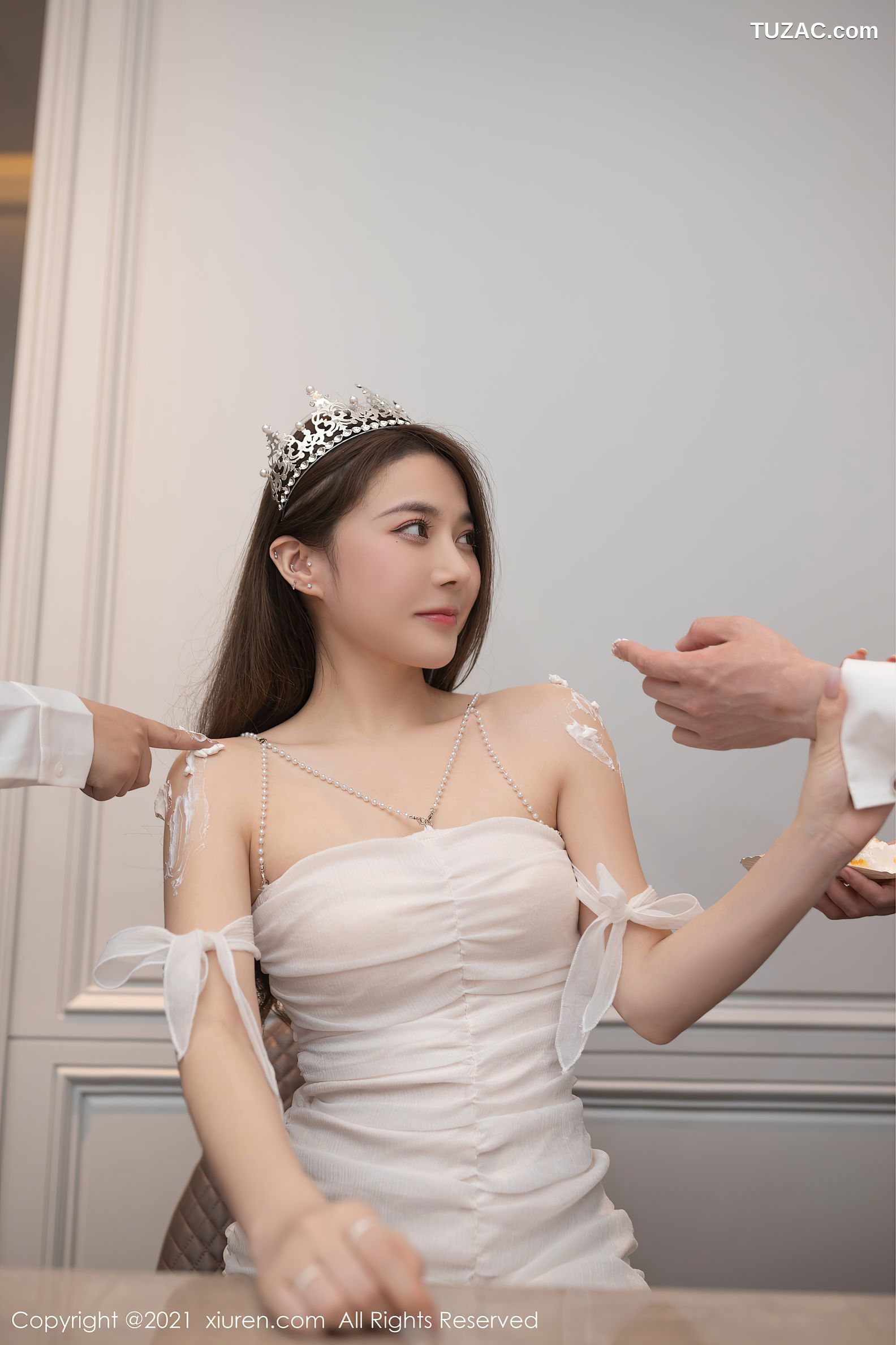 XiuRen秀人网-3447-鱼子酱Fish-成都旅拍-生日剧情主题浴室泡泡浴-2021.05.21