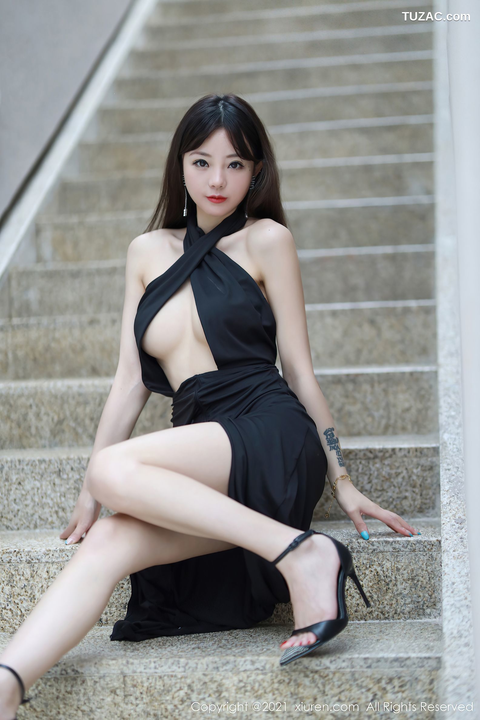 XiuRen秀人网-3487-佘贝拉bella-西双版纳旅拍-黑色典雅真空连衣裙-2021.06.01
