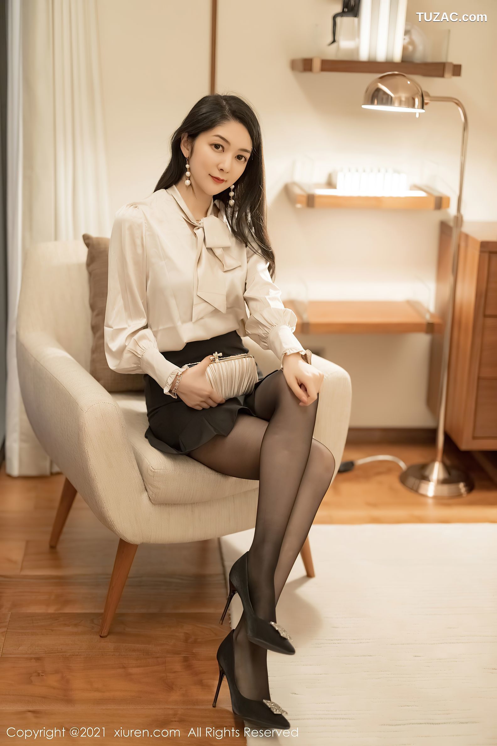 XiuRen秀人网-3488-Angela00-眼镜OL制服短裙超薄黑丝-2021.06.01
