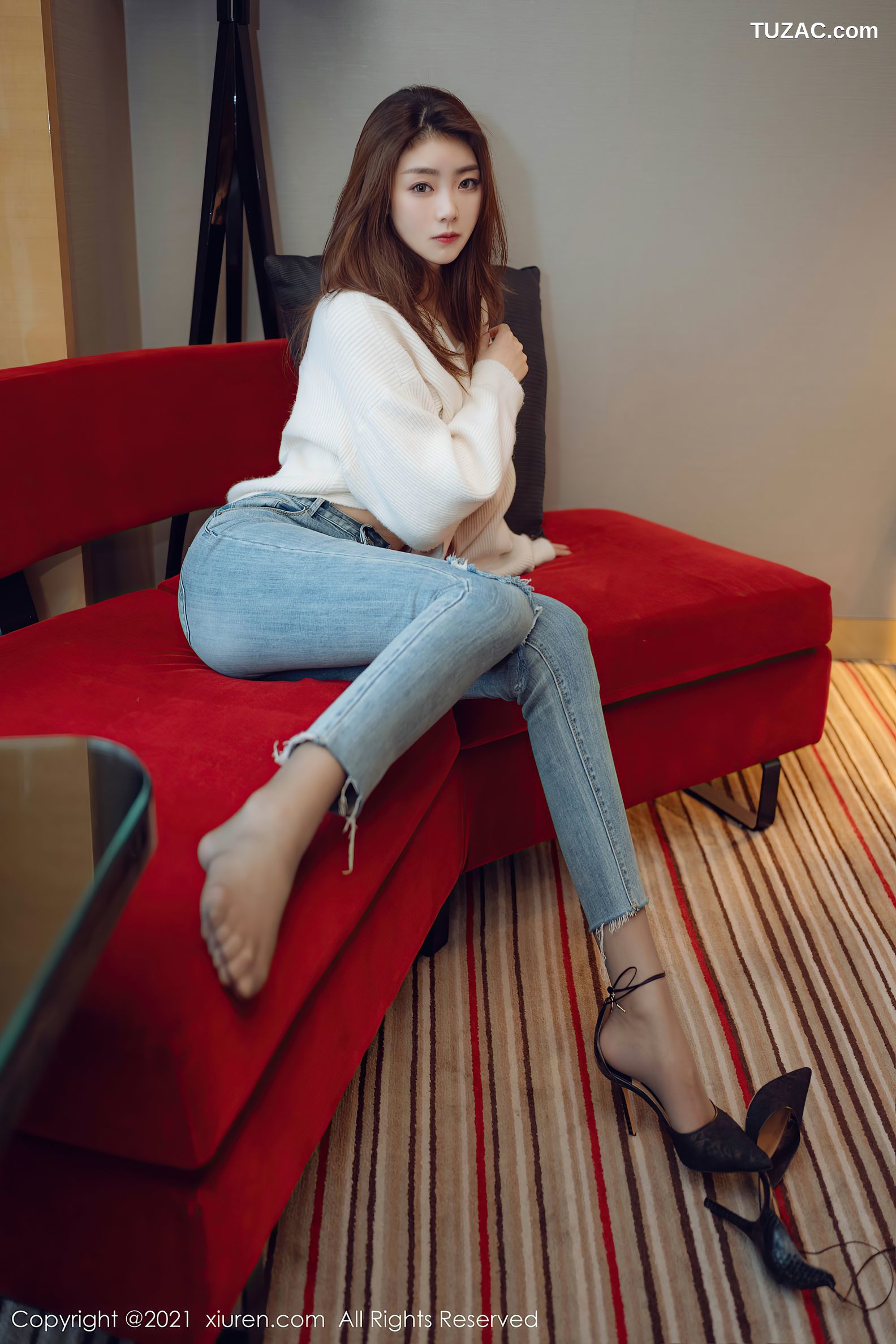 XiuRen秀人网-3493-可樂Vicky-紧身牛仔裤超薄黑丝-2021.06.02