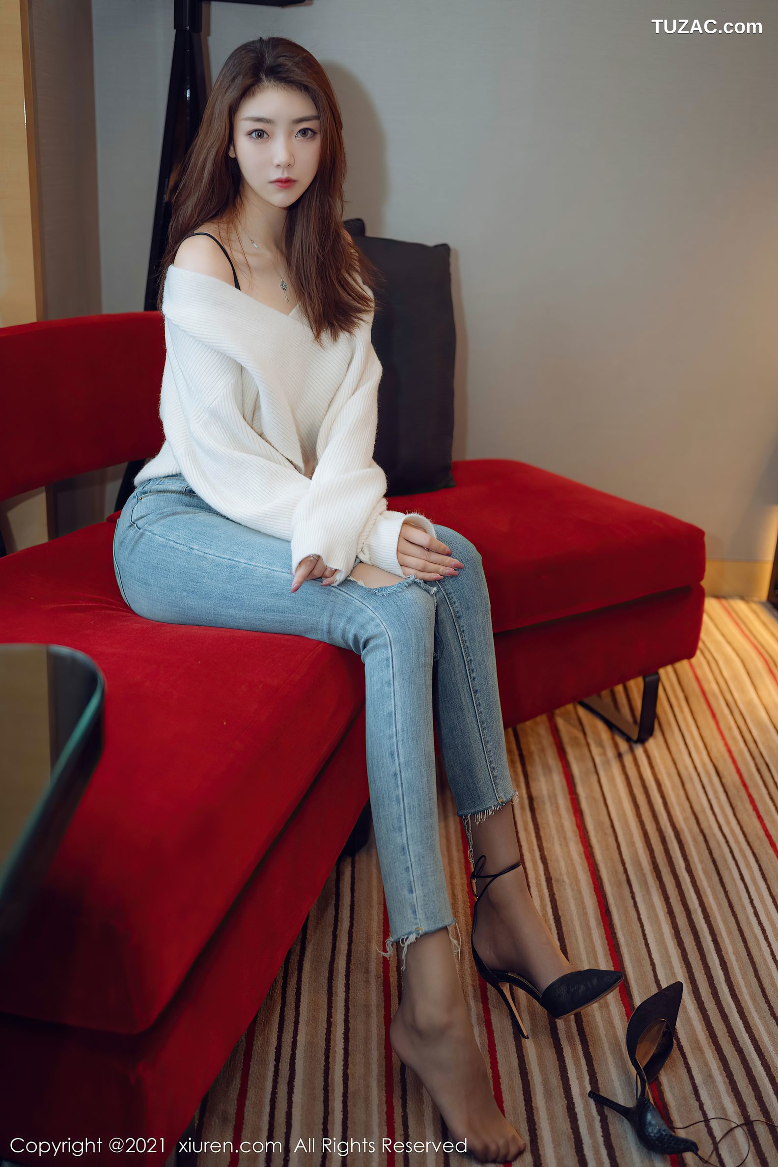 XiuRen秀人网-3493-可樂Vicky-紧身牛仔裤超薄黑丝-2021.06.02