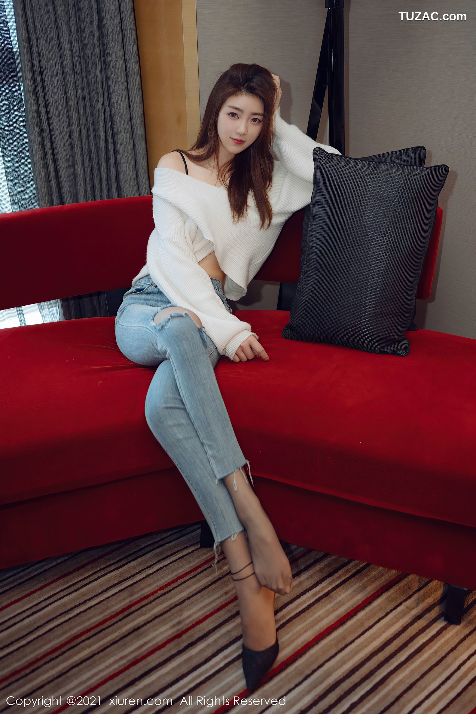 XiuRen秀人网-3493-可樂Vicky-紧身牛仔裤超薄黑丝-2021.06.02