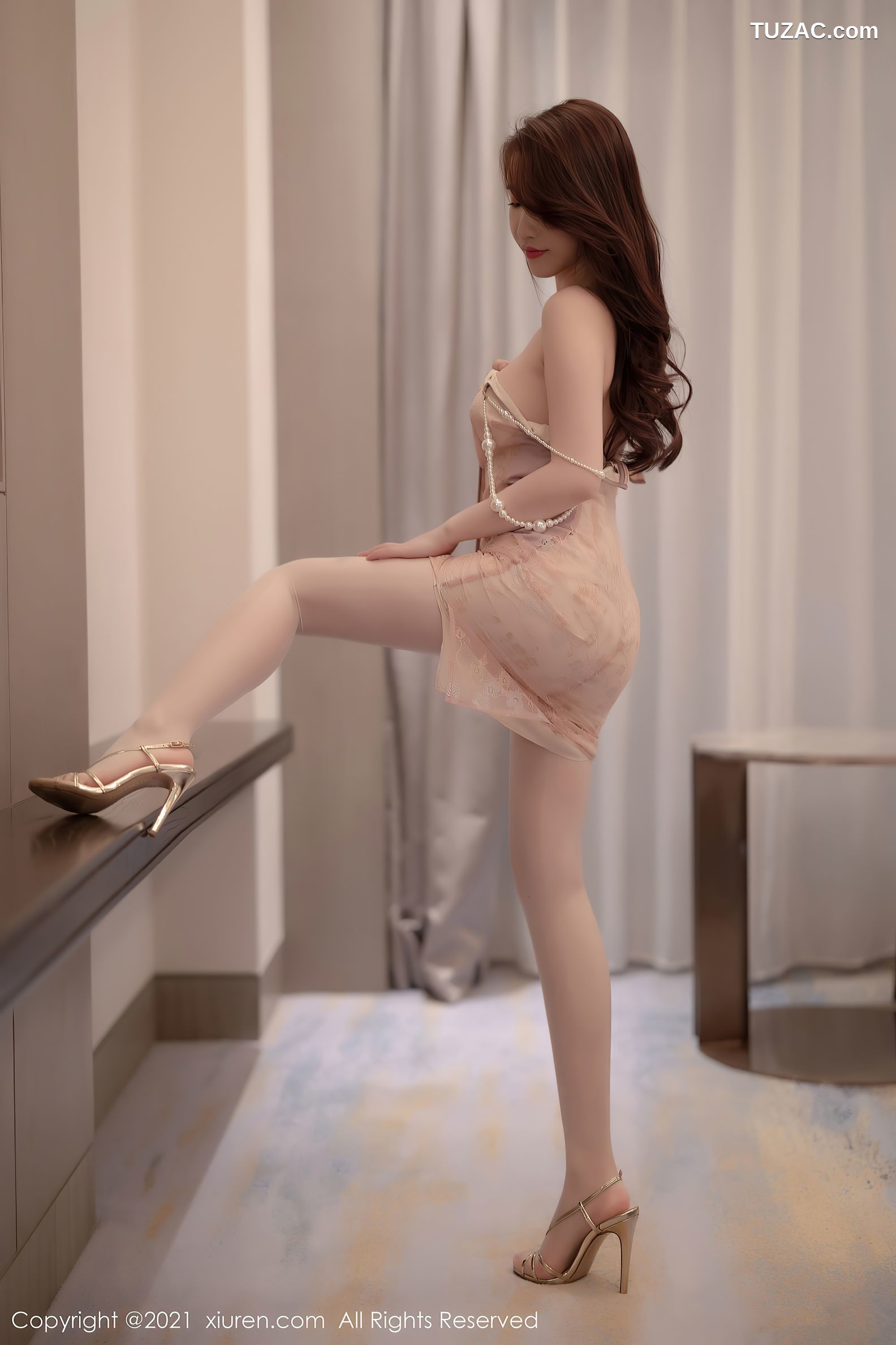 XiuRen秀人网-3497-Cherry绯月樱-江浙沪旅拍-粉色蕾丝内裤-2021.06.02