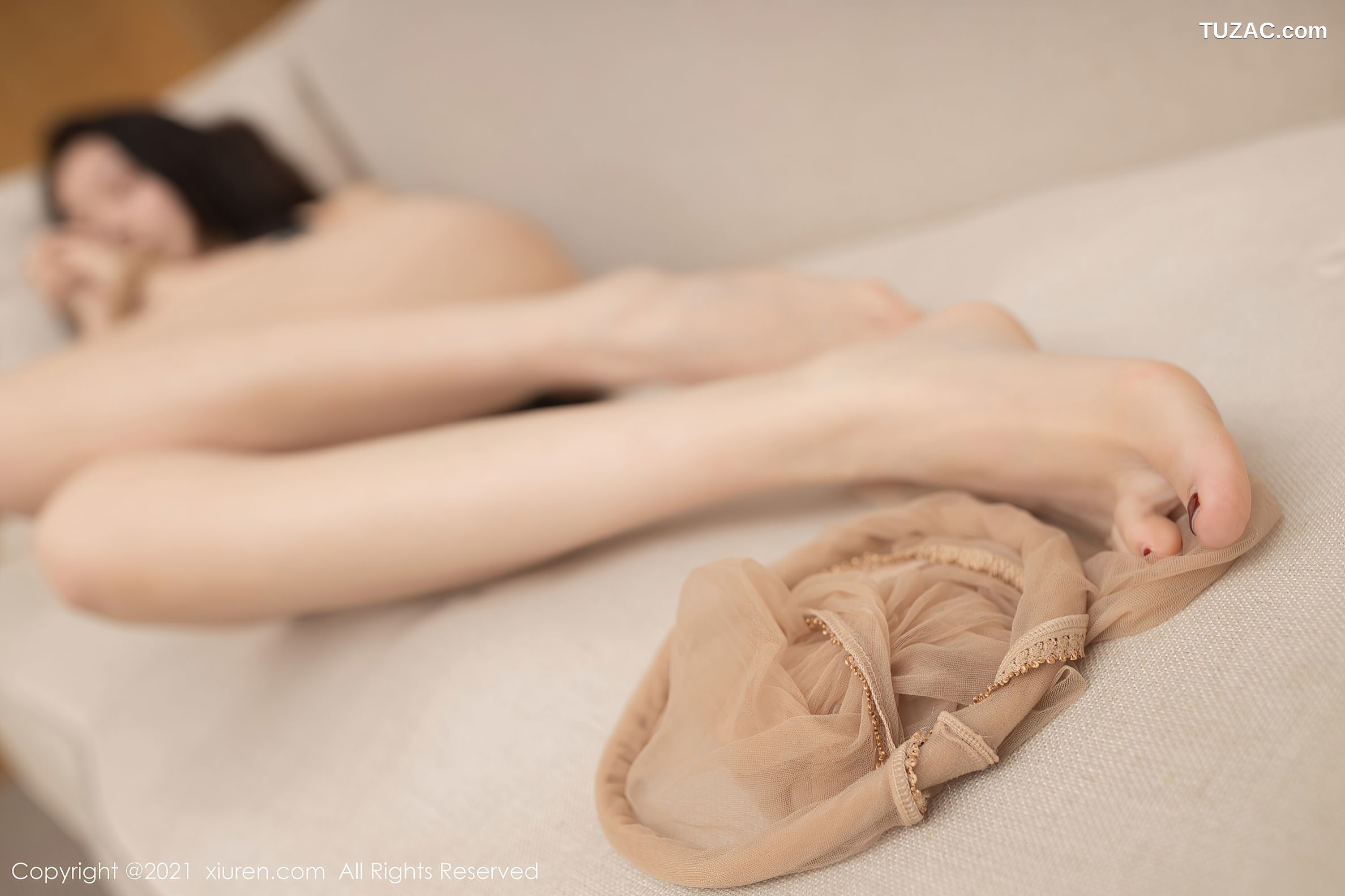 XiuRen秀人网-3498-安然Maleah-成都旅拍-职场OL主题肉丝-2021.06.02