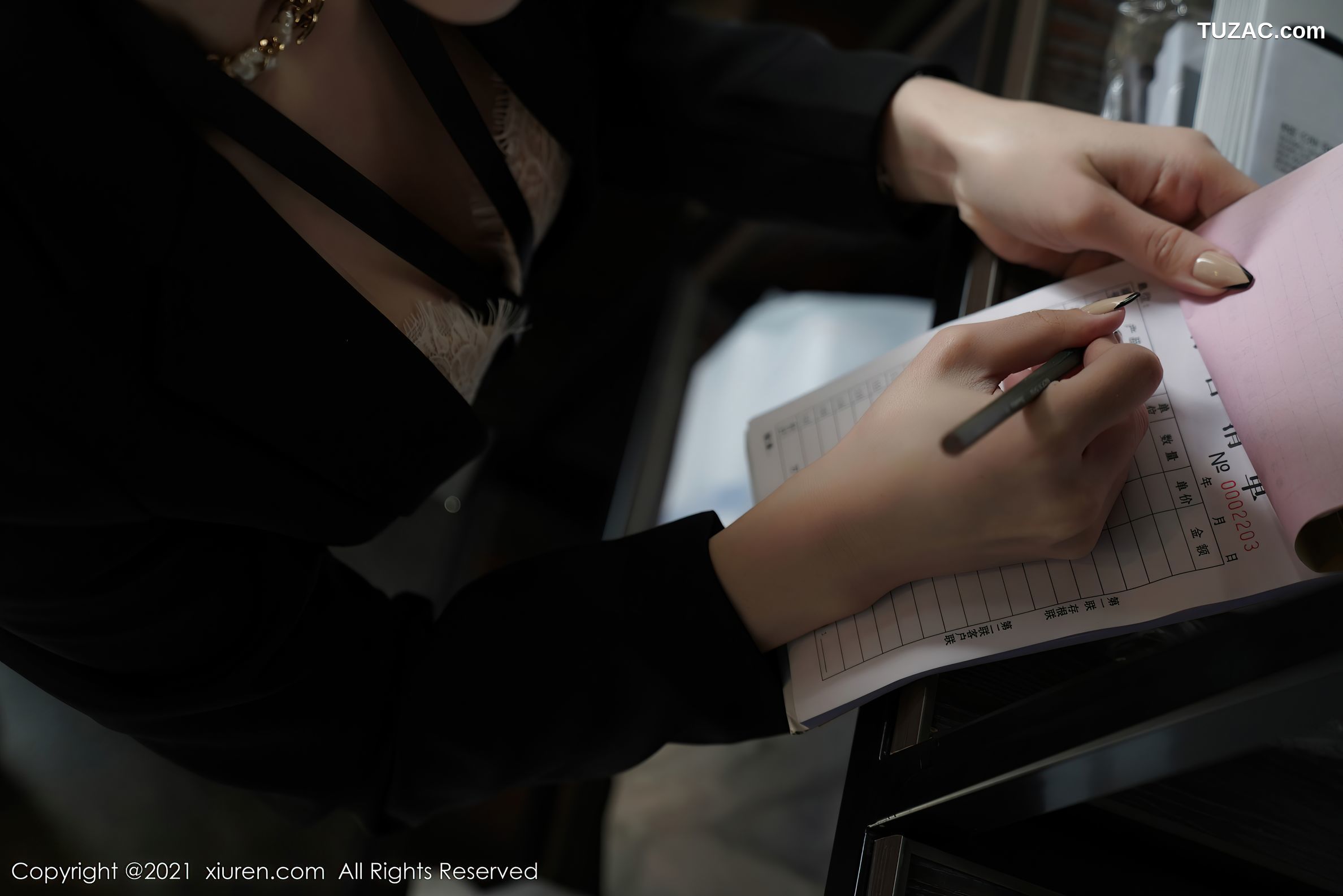 XiuRen秀人网-3504-周于希Sandy-办公室剧情主题蕾丝内衣黑丝-2021.06.03