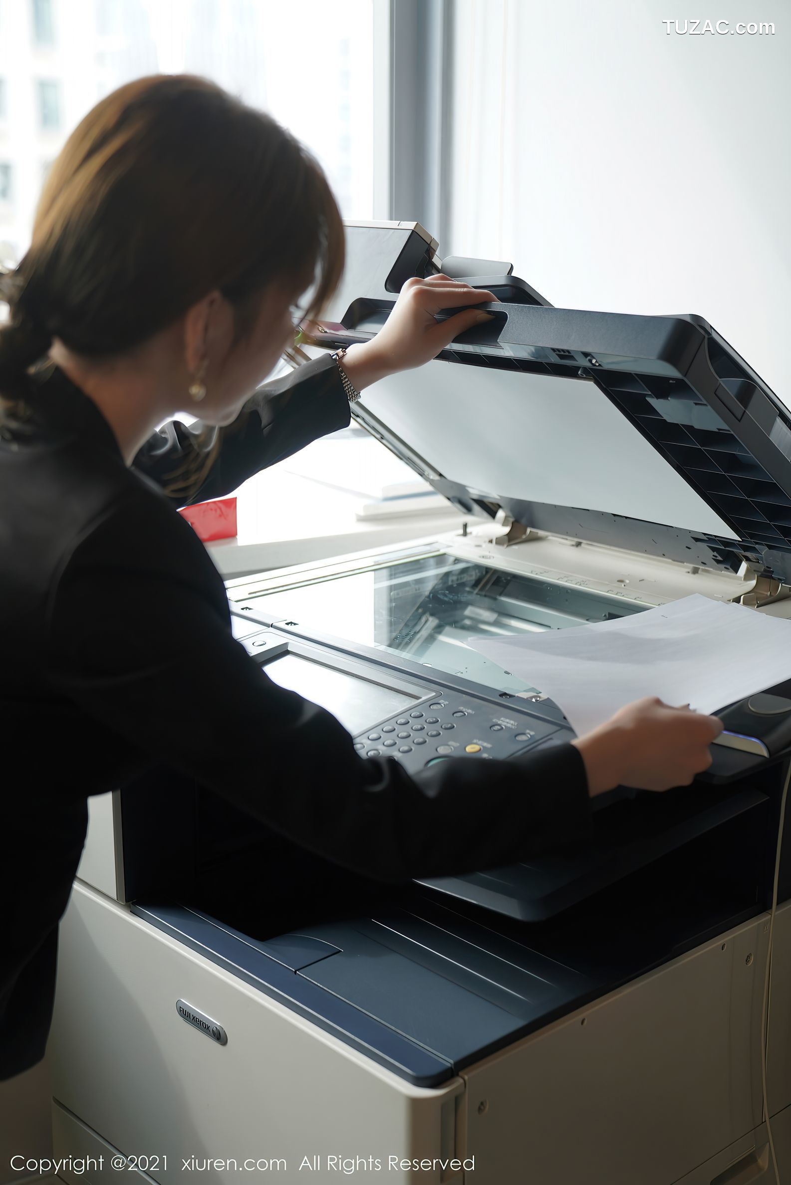 XiuRen秀人网-3504-周于希Sandy-办公室剧情主题蕾丝内衣黑丝-2021.06.03