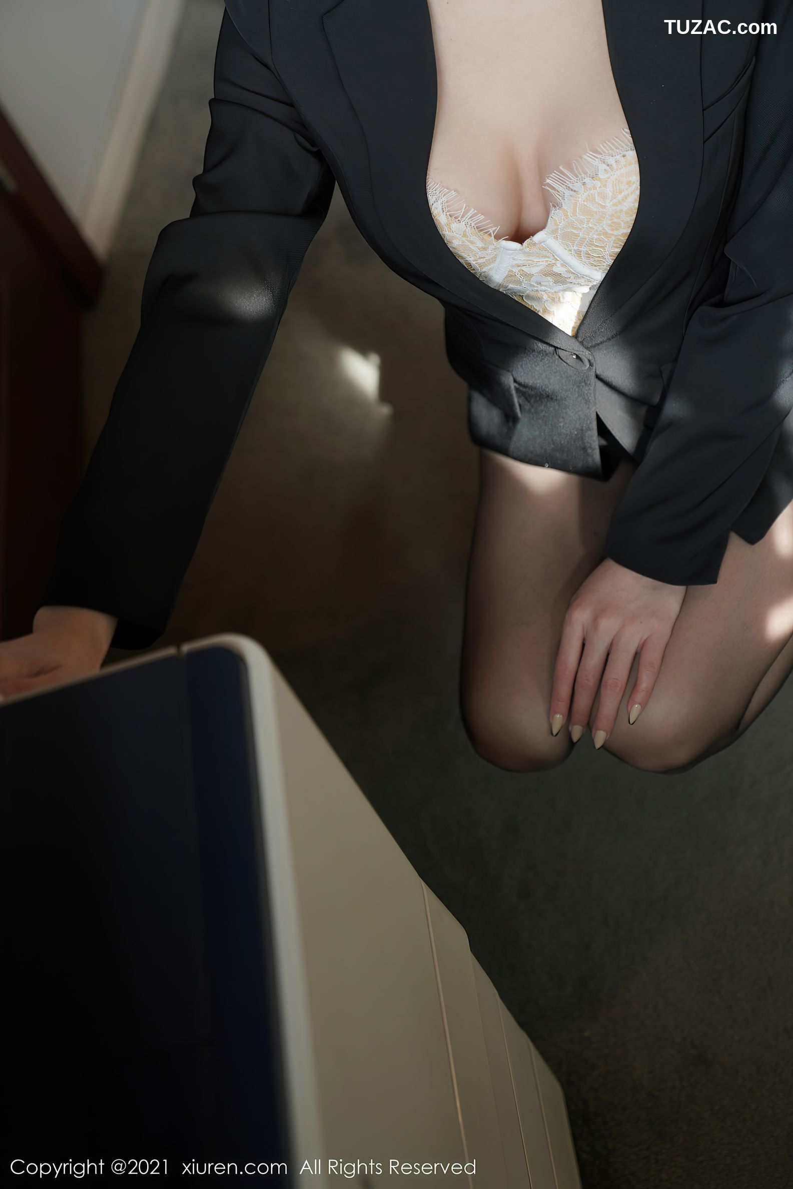 XiuRen秀人网-3504-周于希Sandy-办公室剧情主题蕾丝内衣黑丝-2021.06.03