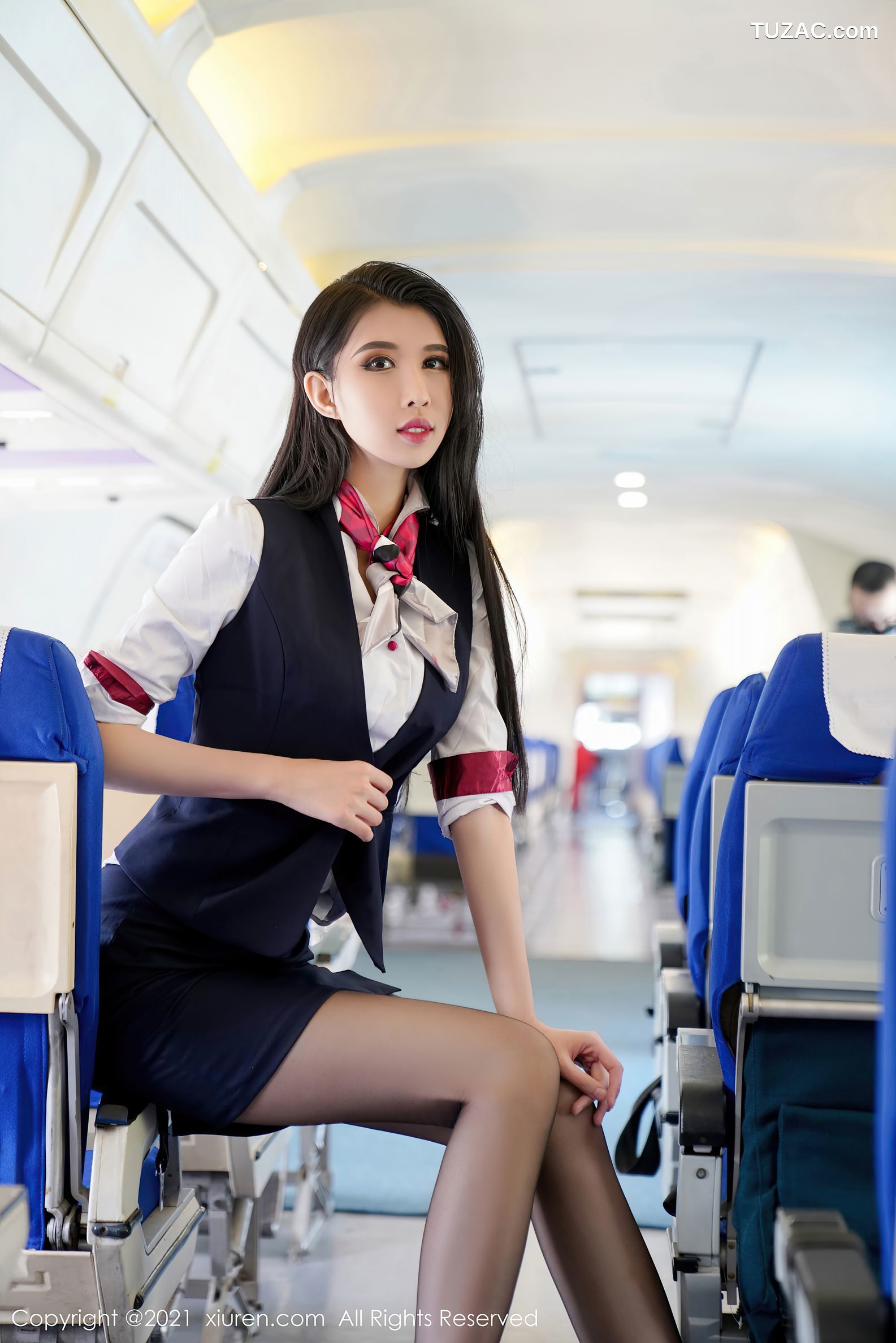 XiuRen秀人网-3506-果儿-葛征-性感空乘制服黑丝-2021.06.04