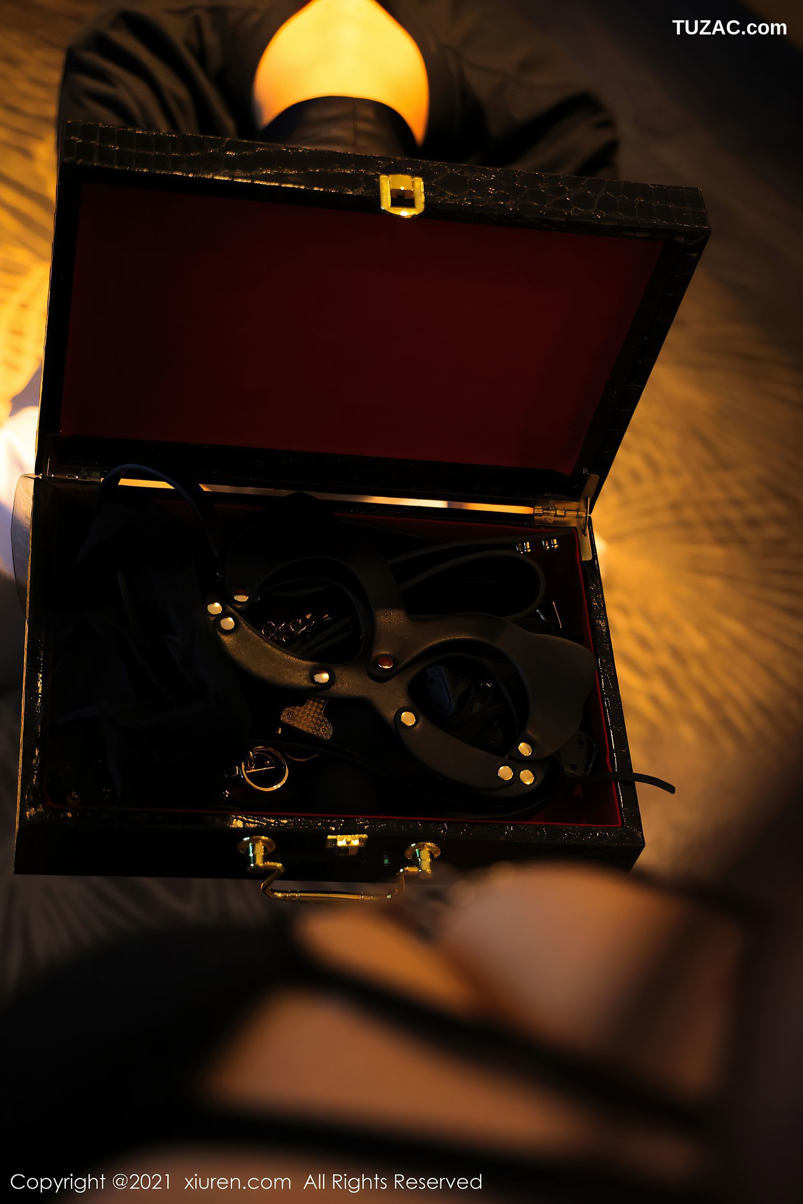 XiuRen秀人网-3510-美七Mia-调教剧情主题黑色情趣内衣-2021.06.07