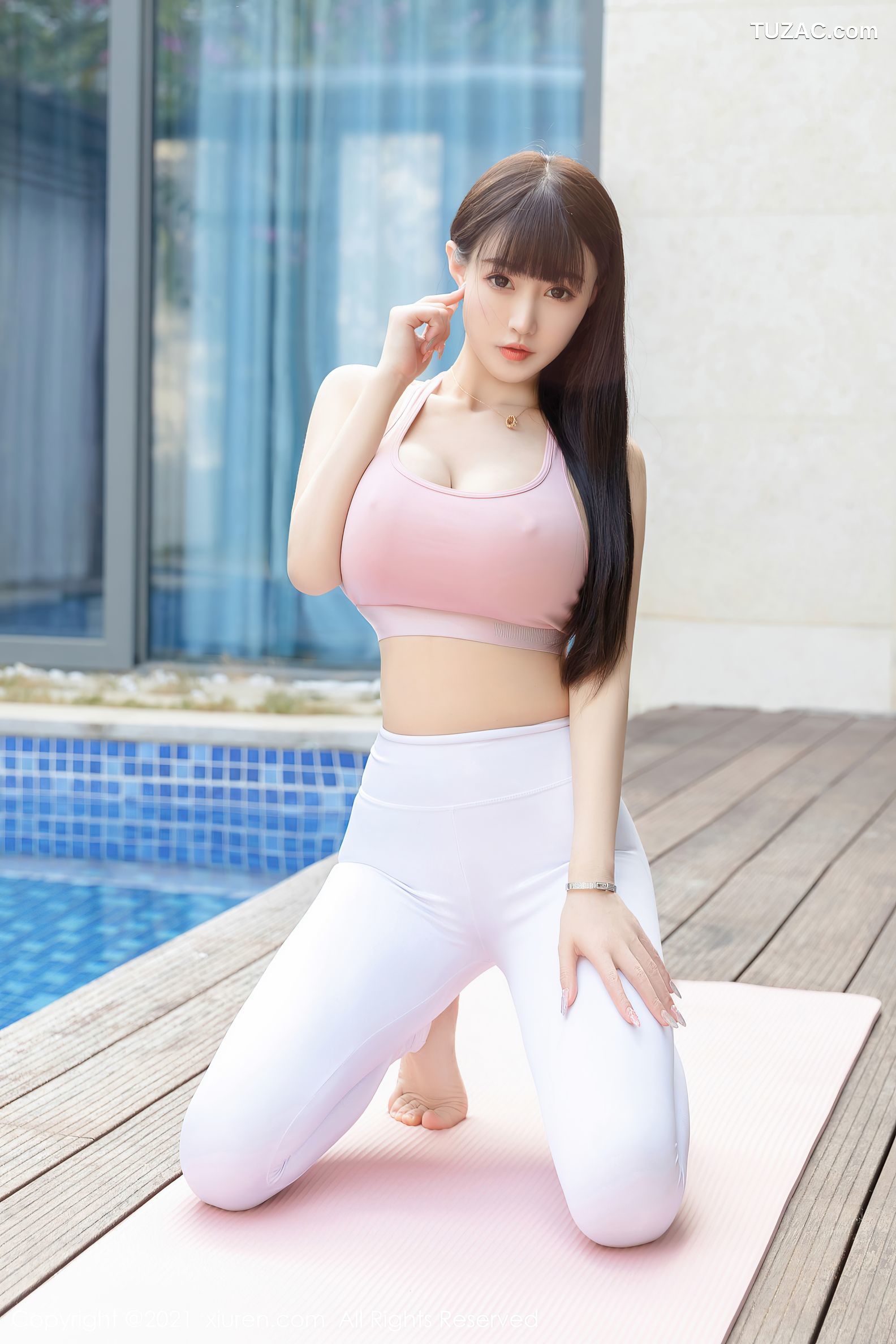 XiuRen秀人网-3526-朱可儿Flower-三亚旅拍-粉色紧身服饰-2021.06.09