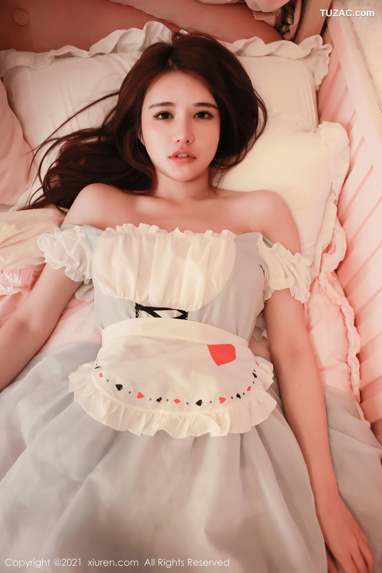 XiuRen秀人网-3552-小雨Baby-甜美女友主题床上性感美背迷人-2021.06.17