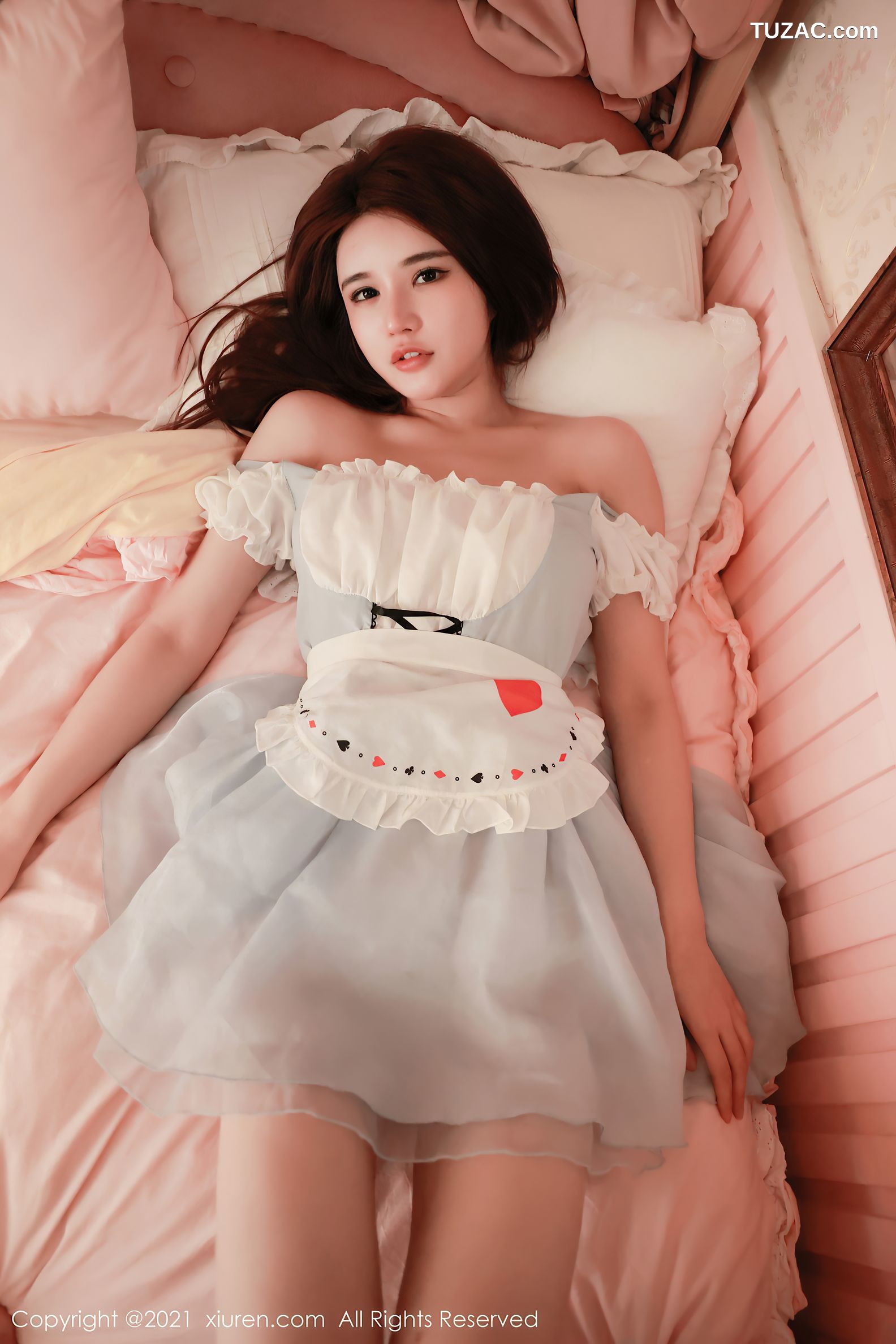 XiuRen秀人网-3552-小雨Baby-甜美女友主题床上性感美背迷人-2021.06.17