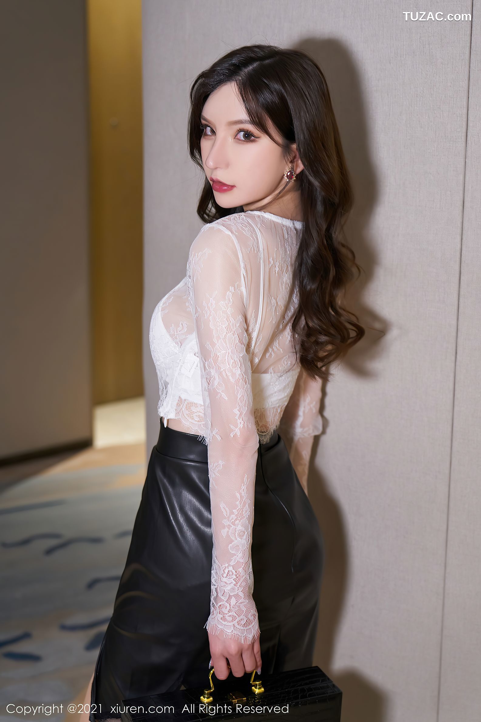 XiuRen秀人网-3559-周于希Sandy-杭州心愿旅拍-剧情主题情趣内裤-2021.06.18