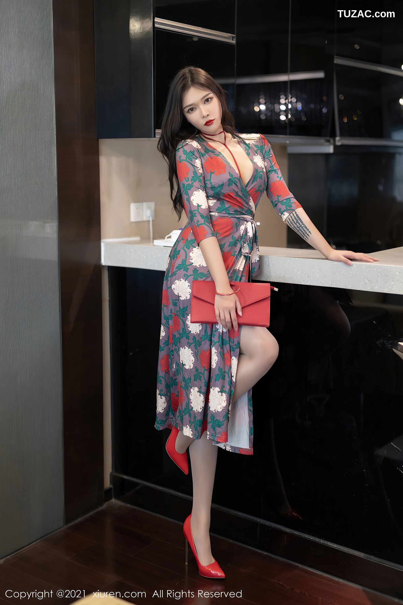 XiuRen秀人网-3562-娜比-红色情趣内衣肉丝-2021.06.21
